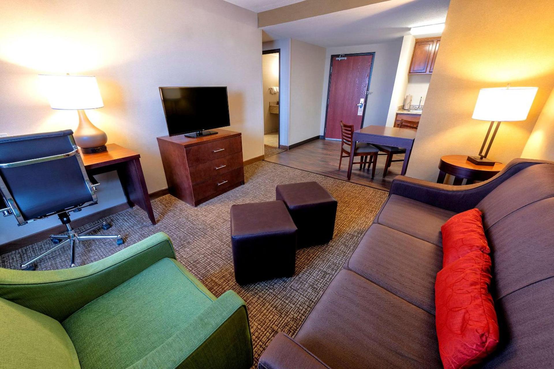 Comfort Suites Goodyear-West Phoenix photo 6