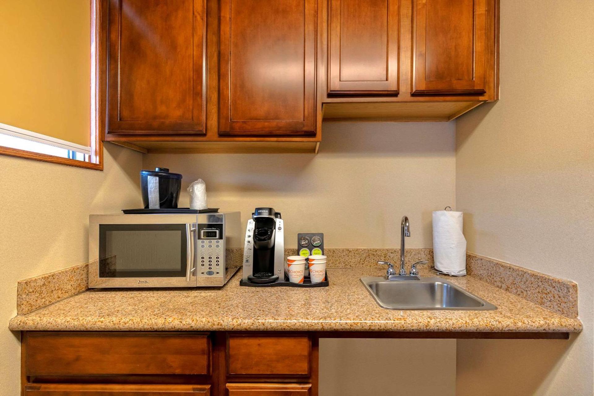 Comfort Suites Goodyear-West Phoenix photo 15