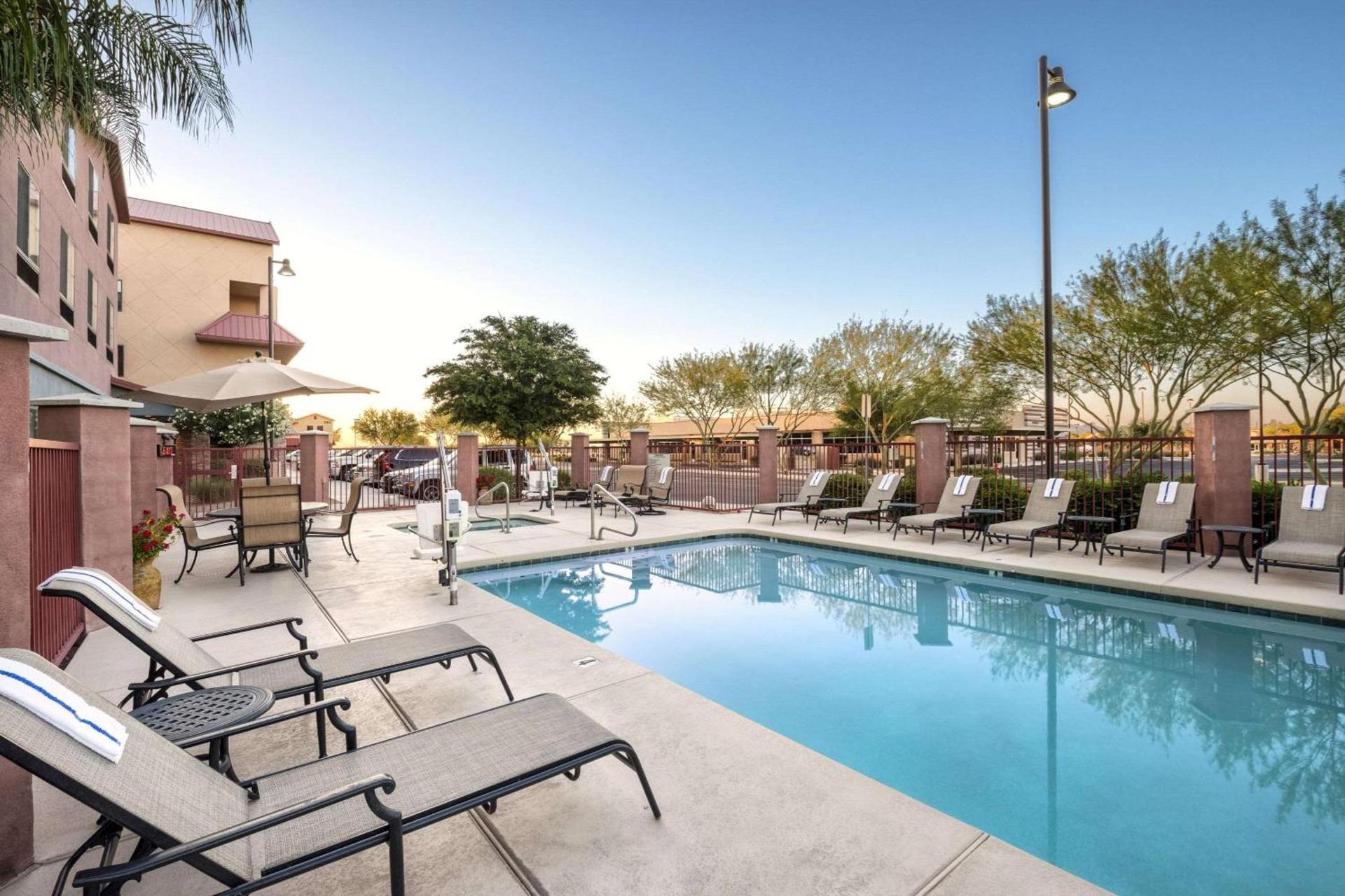 Comfort Suites Goodyear-West Phoenix photo 46