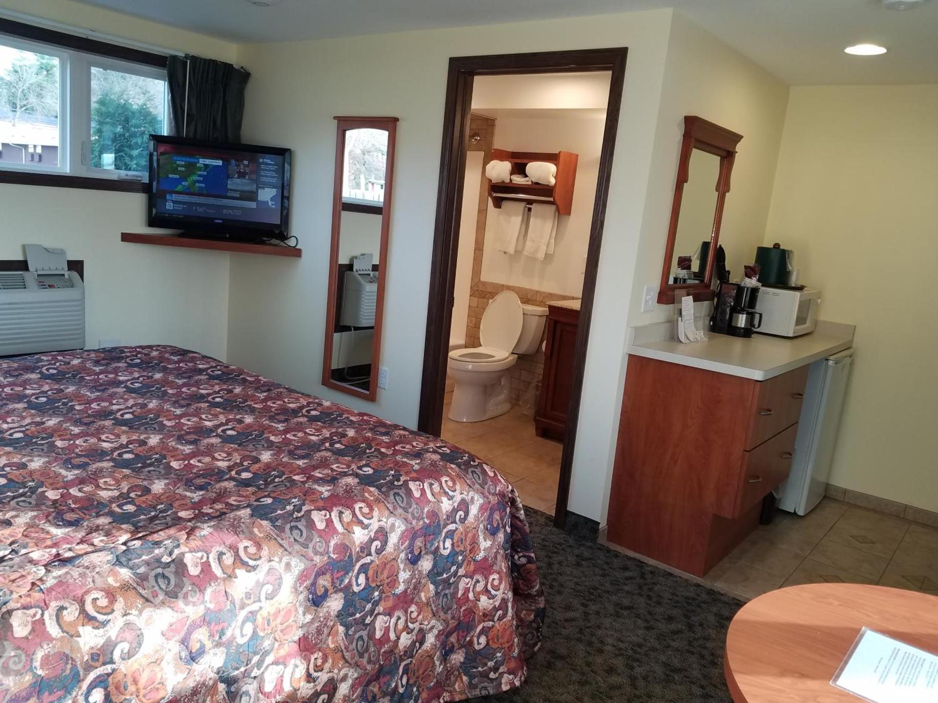 Black Hawk Motel & Suites photo 24
