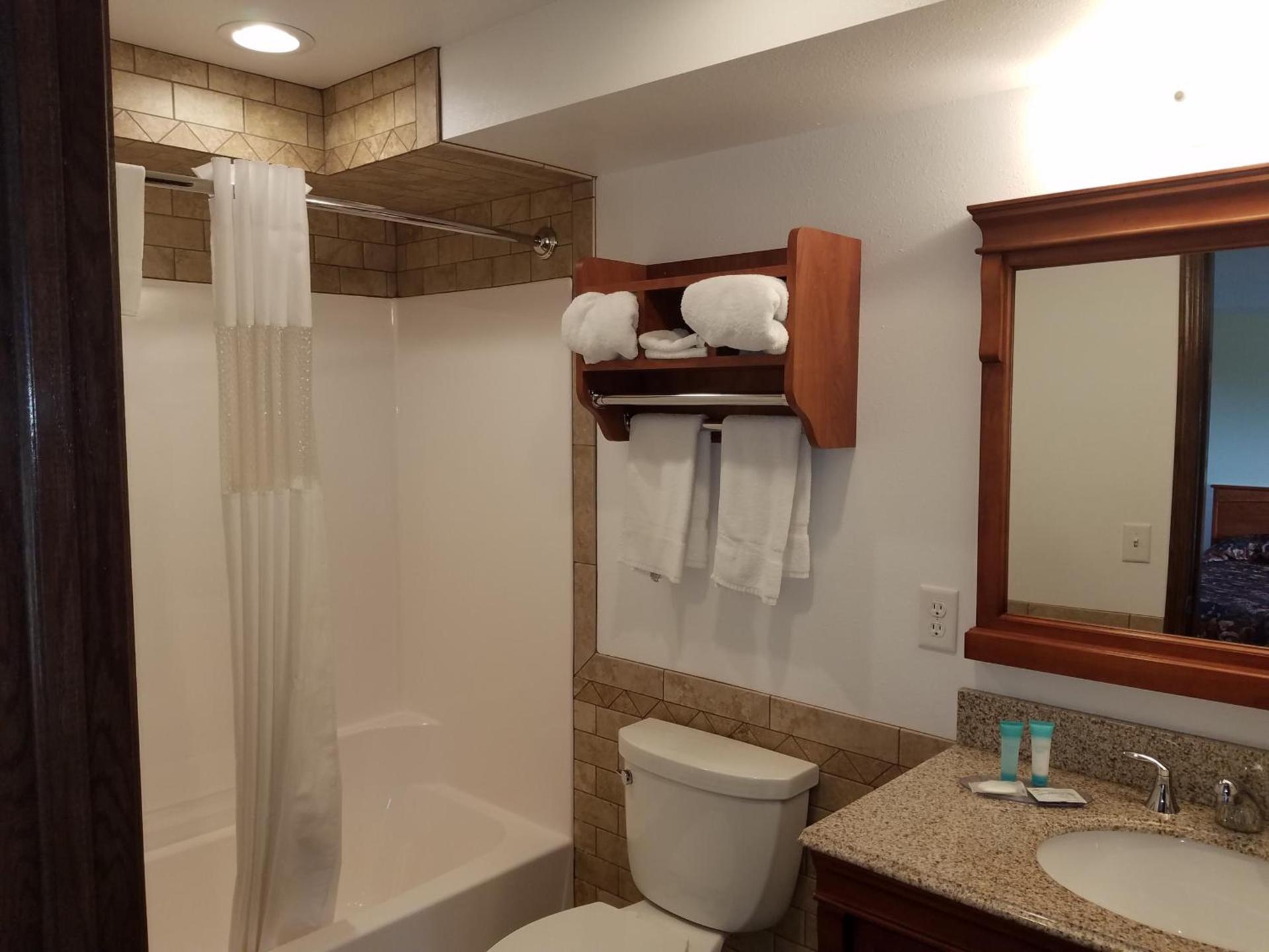 Black Hawk Motel & Suites photo 25
