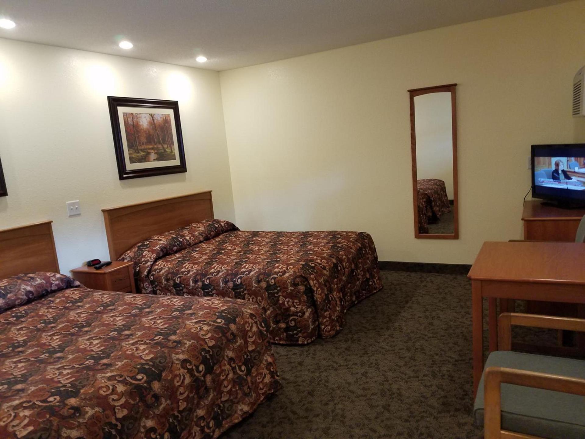 Black Hawk Motel & Suites photo 37