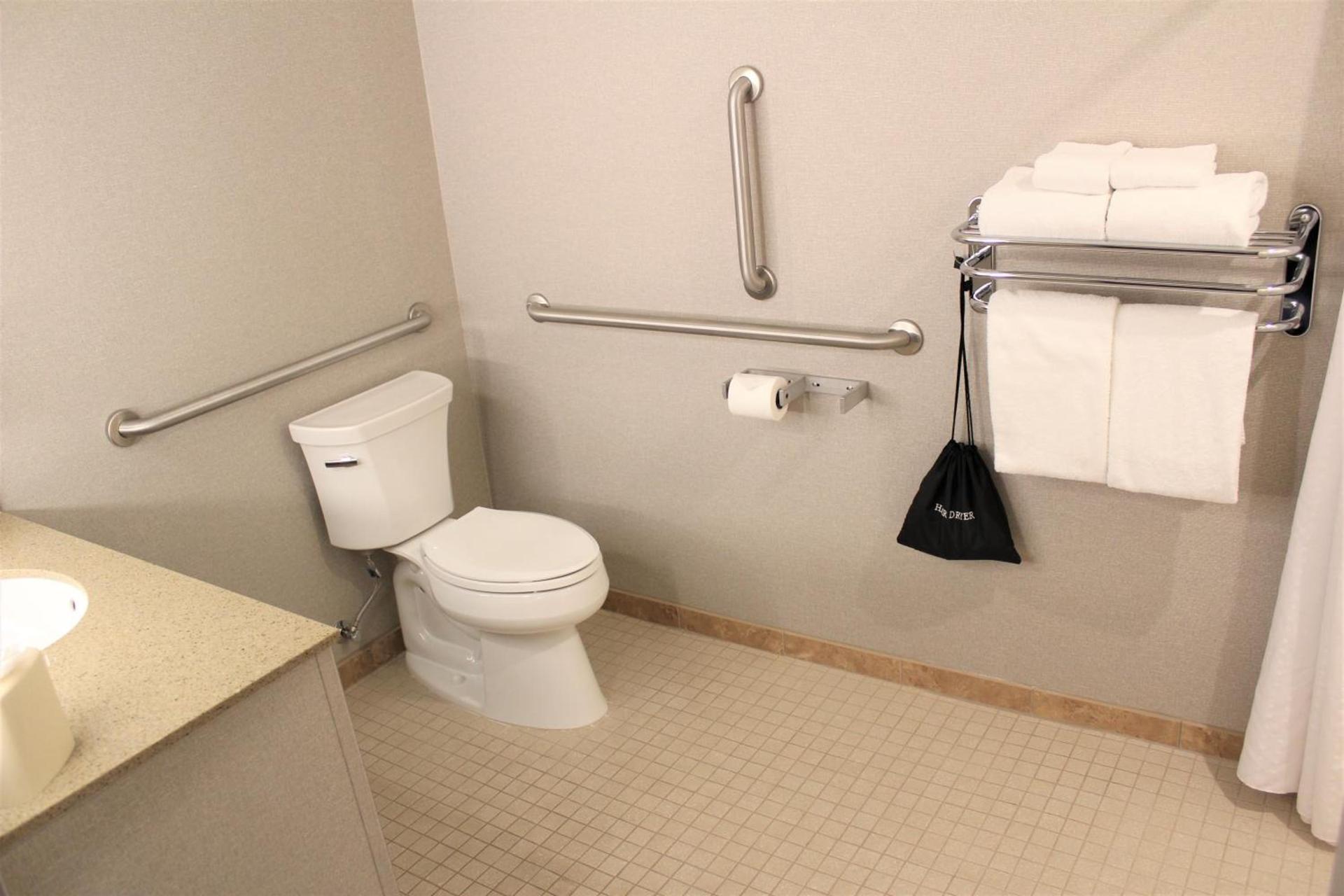 Holiday Inn Express & Suites Cheney by IHG photo 38