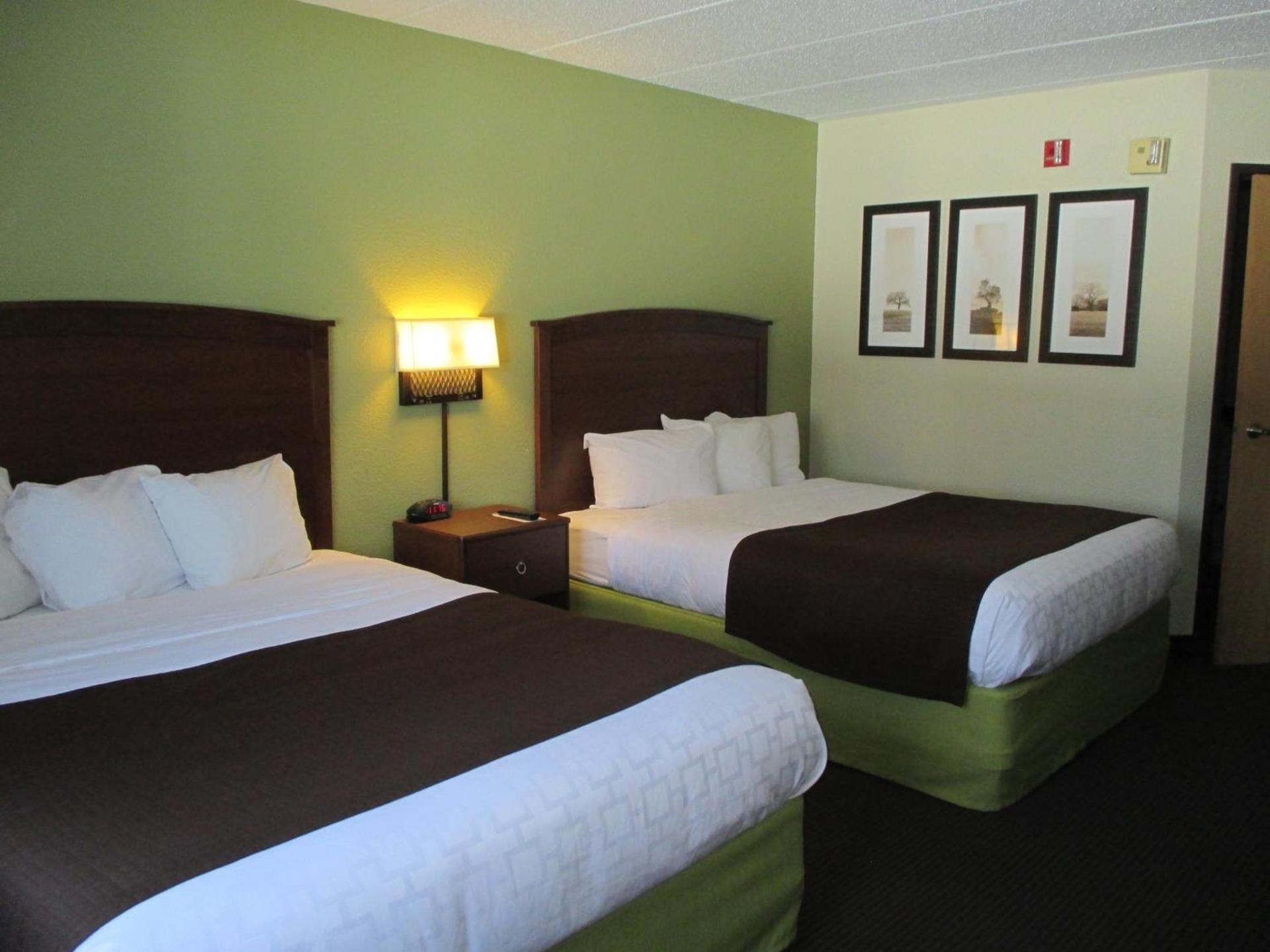Cobblestone Hotel & Suites - Wisconsin Rapids photo 22