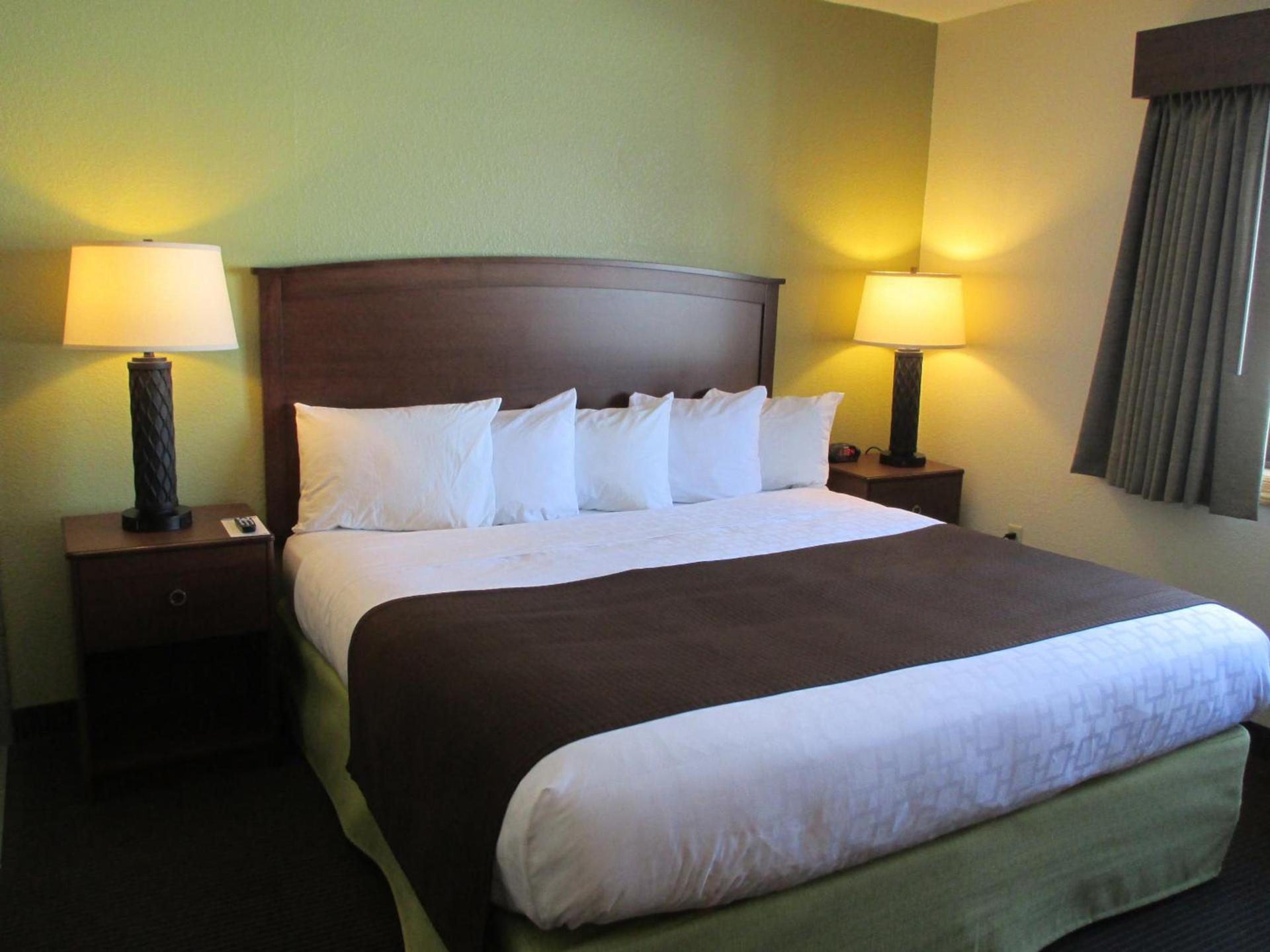 Cobblestone Hotel & Suites - Wisconsin Rapids photo 28