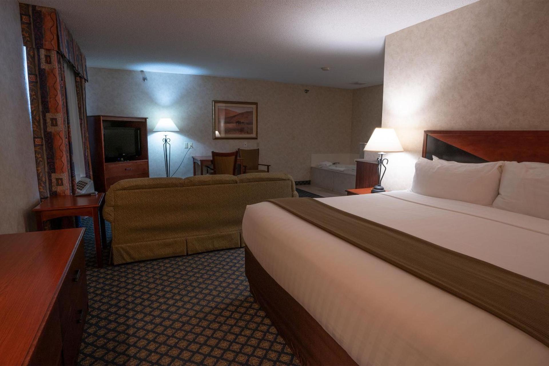 Miles City Hotel & Suites photo 43