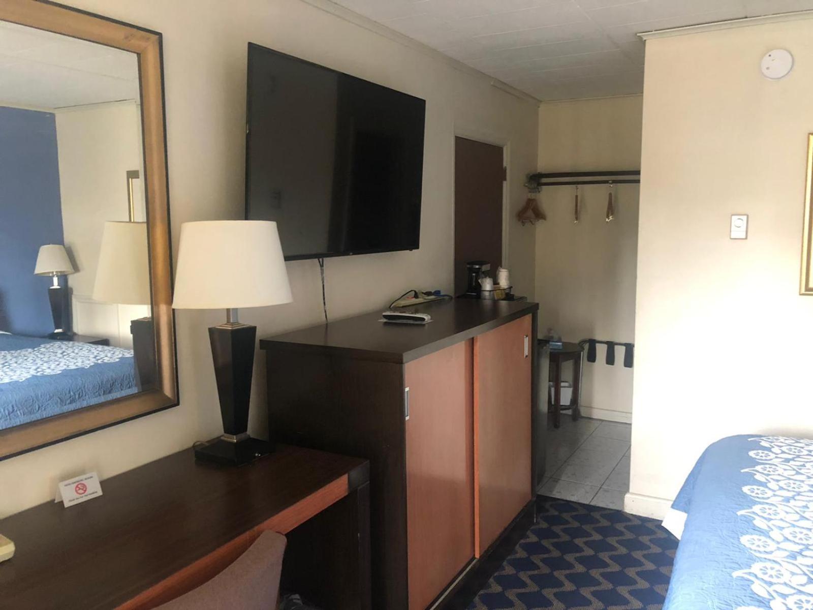 Aderi Hotel Lewisburg photo 12