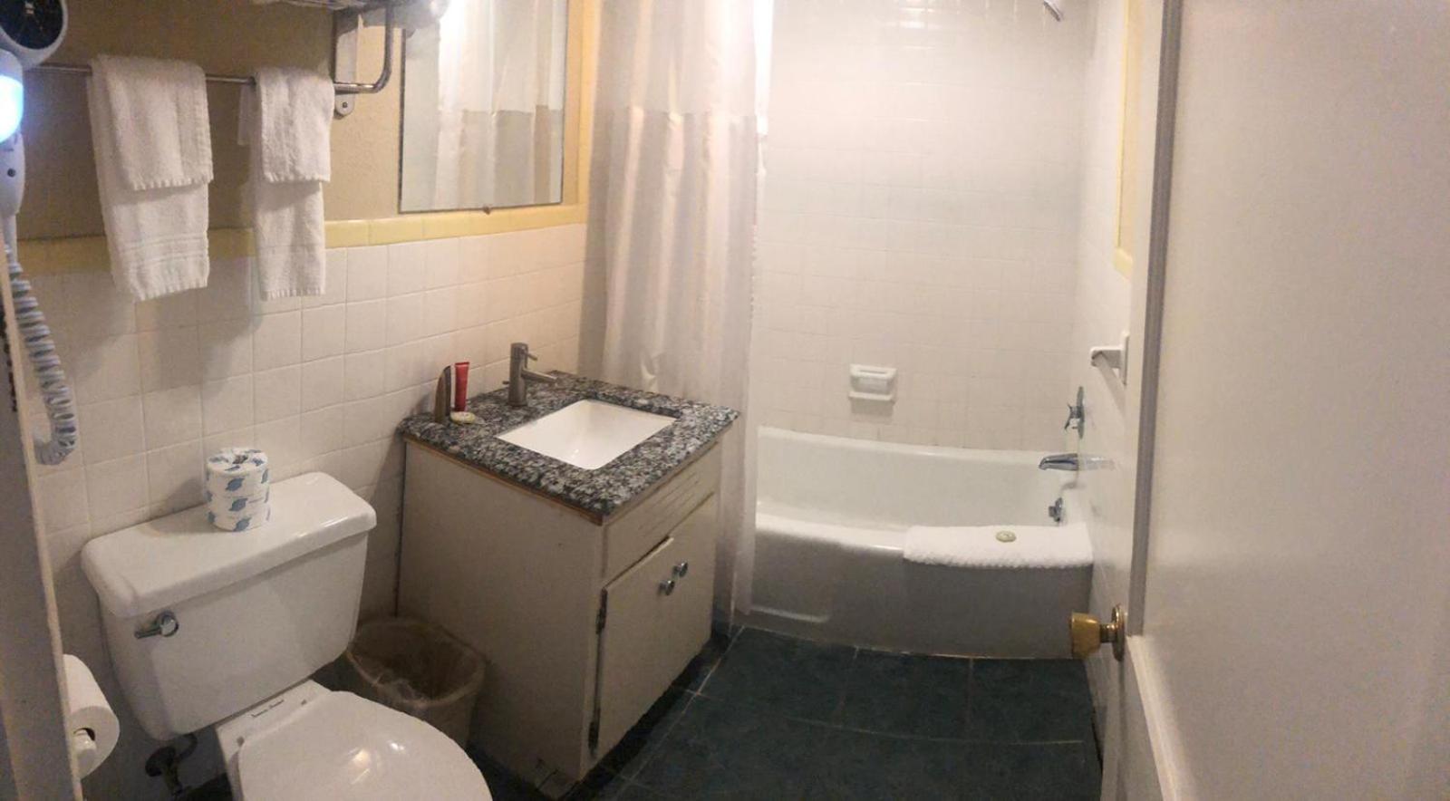 Aderi Hotel Lewisburg photo 13