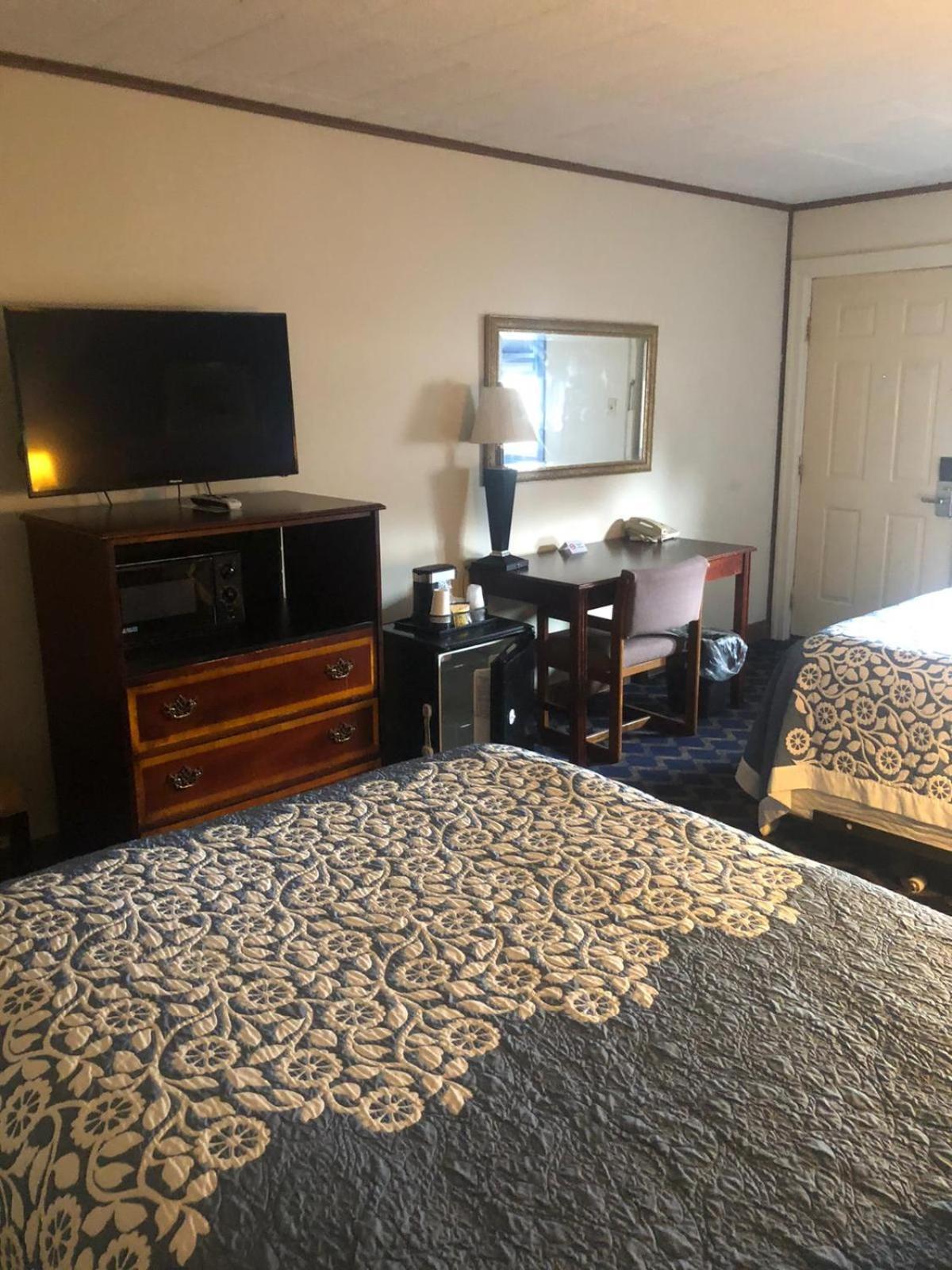 Aderi Hotel Lewisburg photo 18