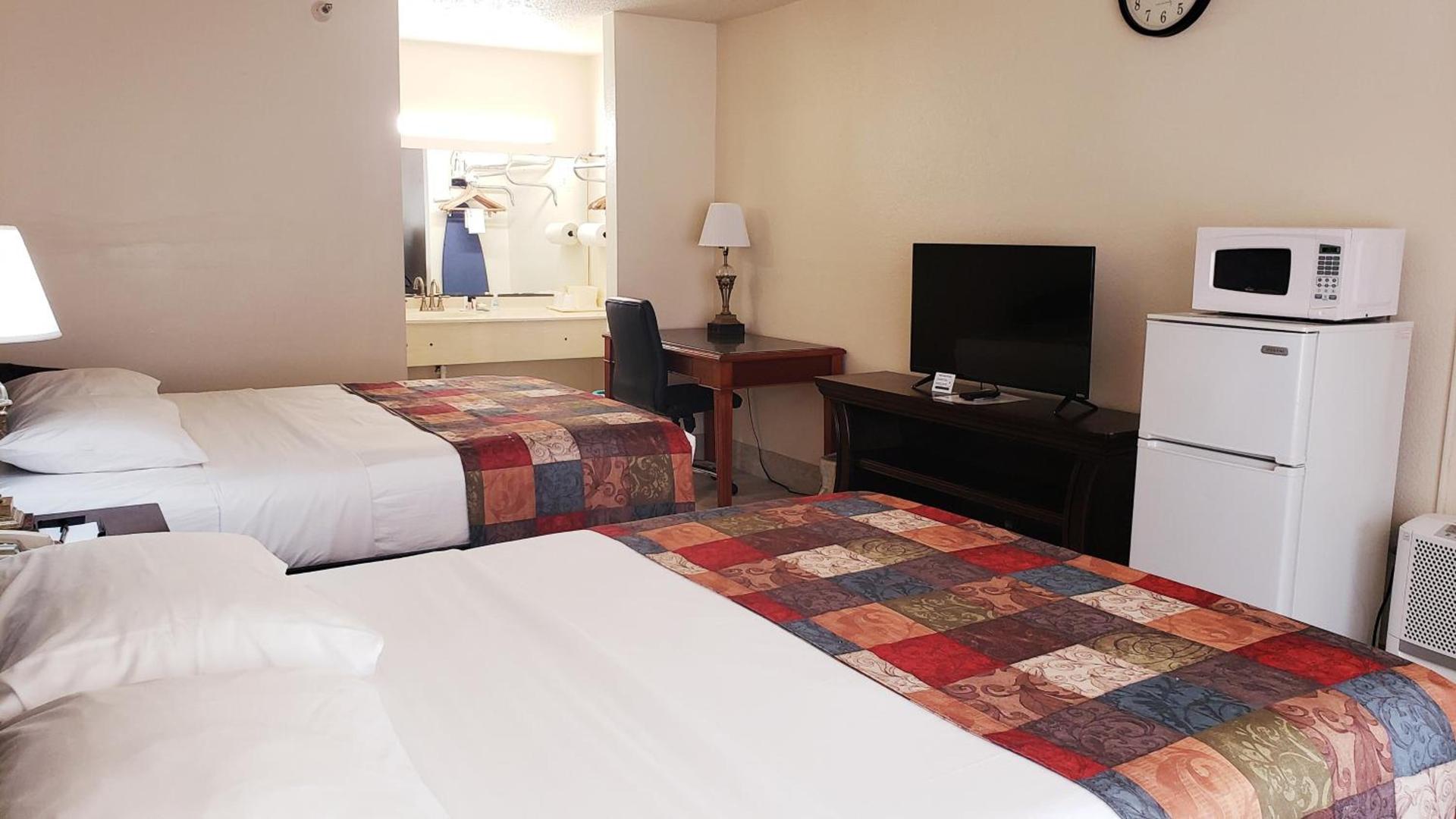 Simple Rewards Inn photo 71