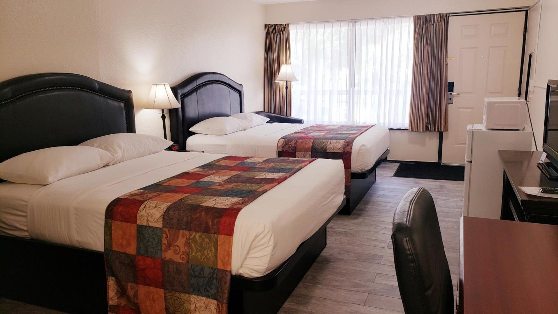 Simple Rewards Inn photo 69