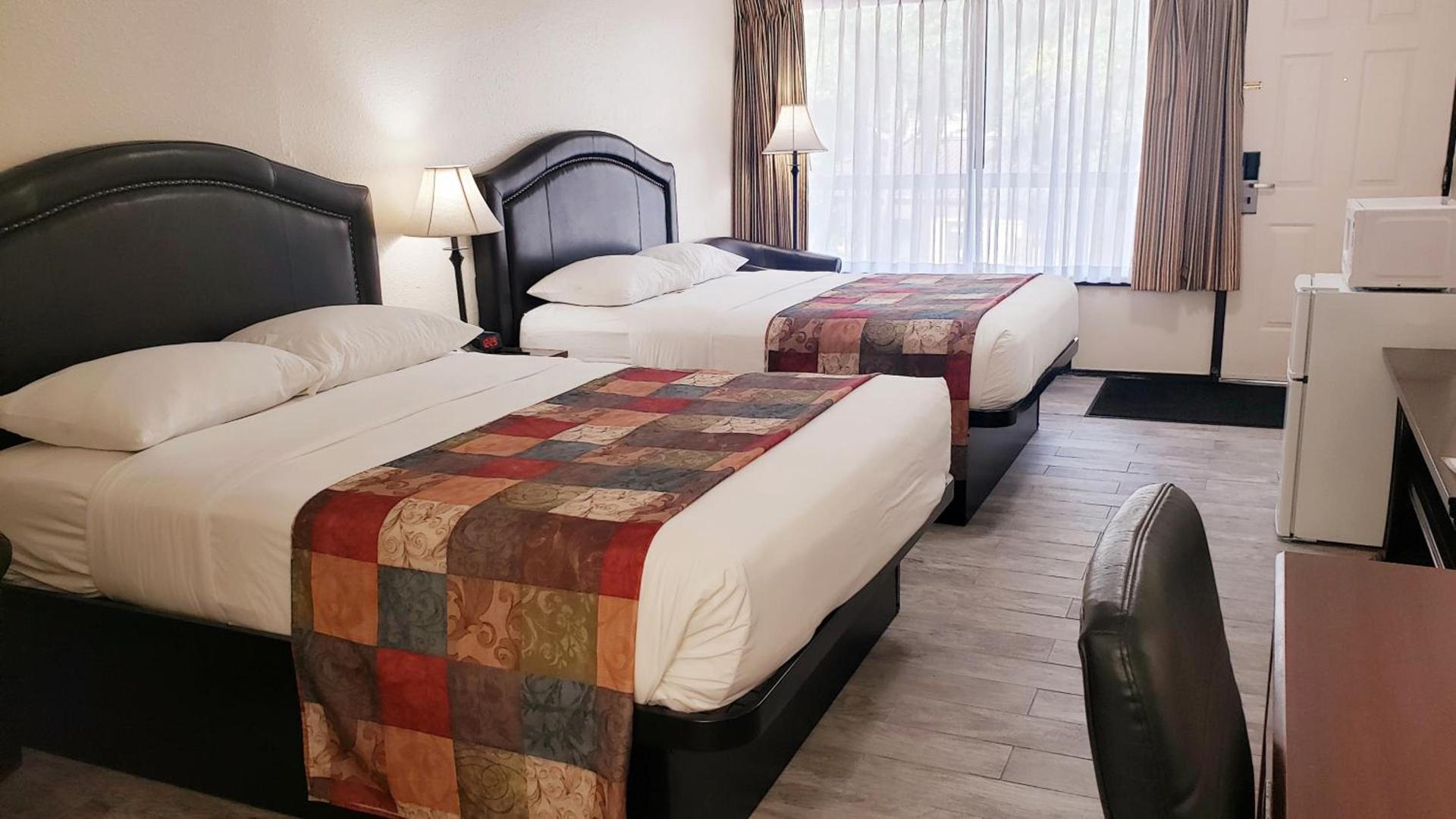 Simple Rewards Inn photo 65