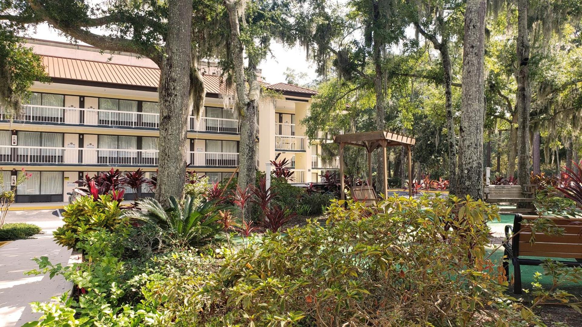 Simple Rewards Inn photo 13