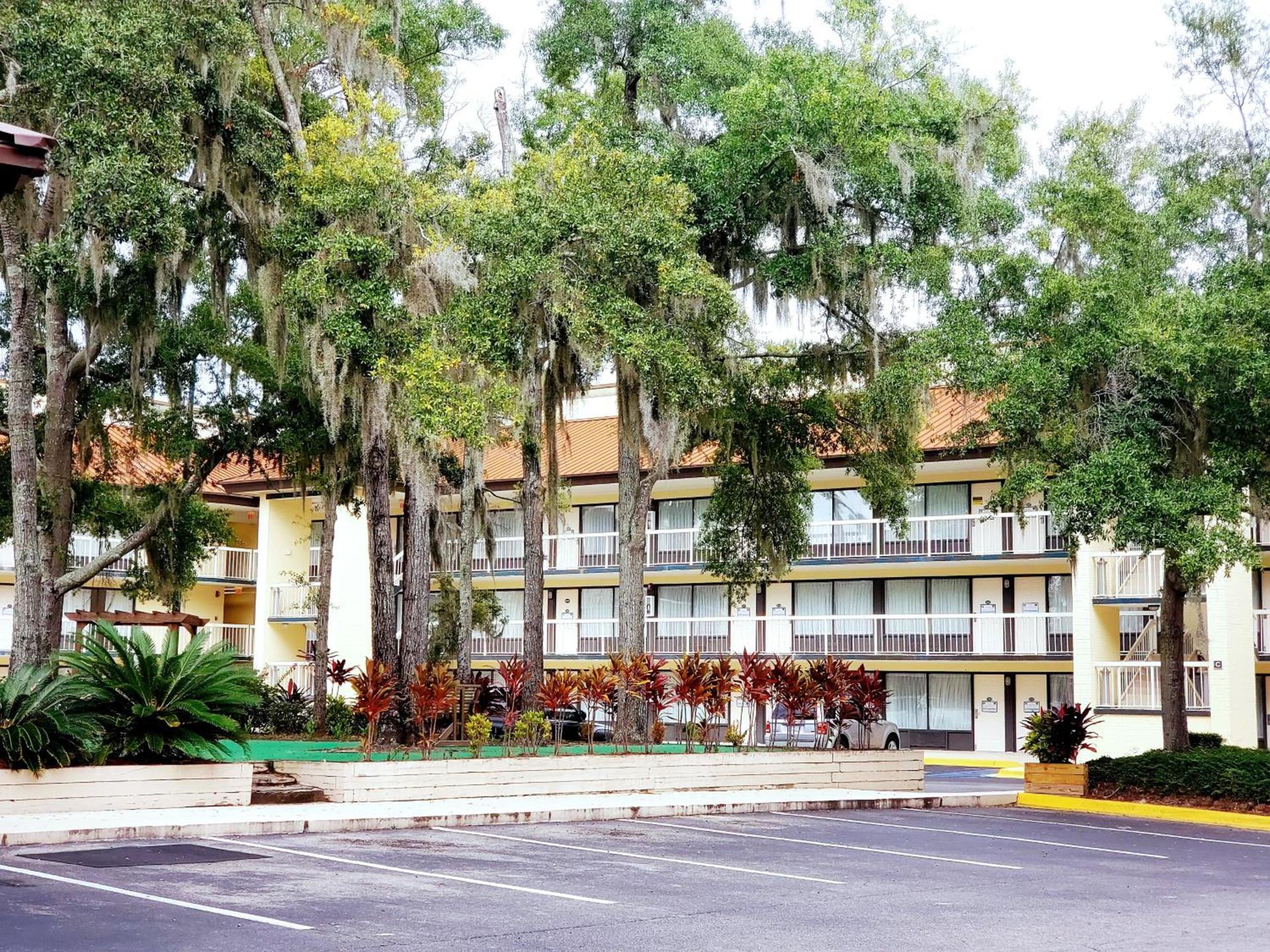 Simple Rewards Inn photo 11