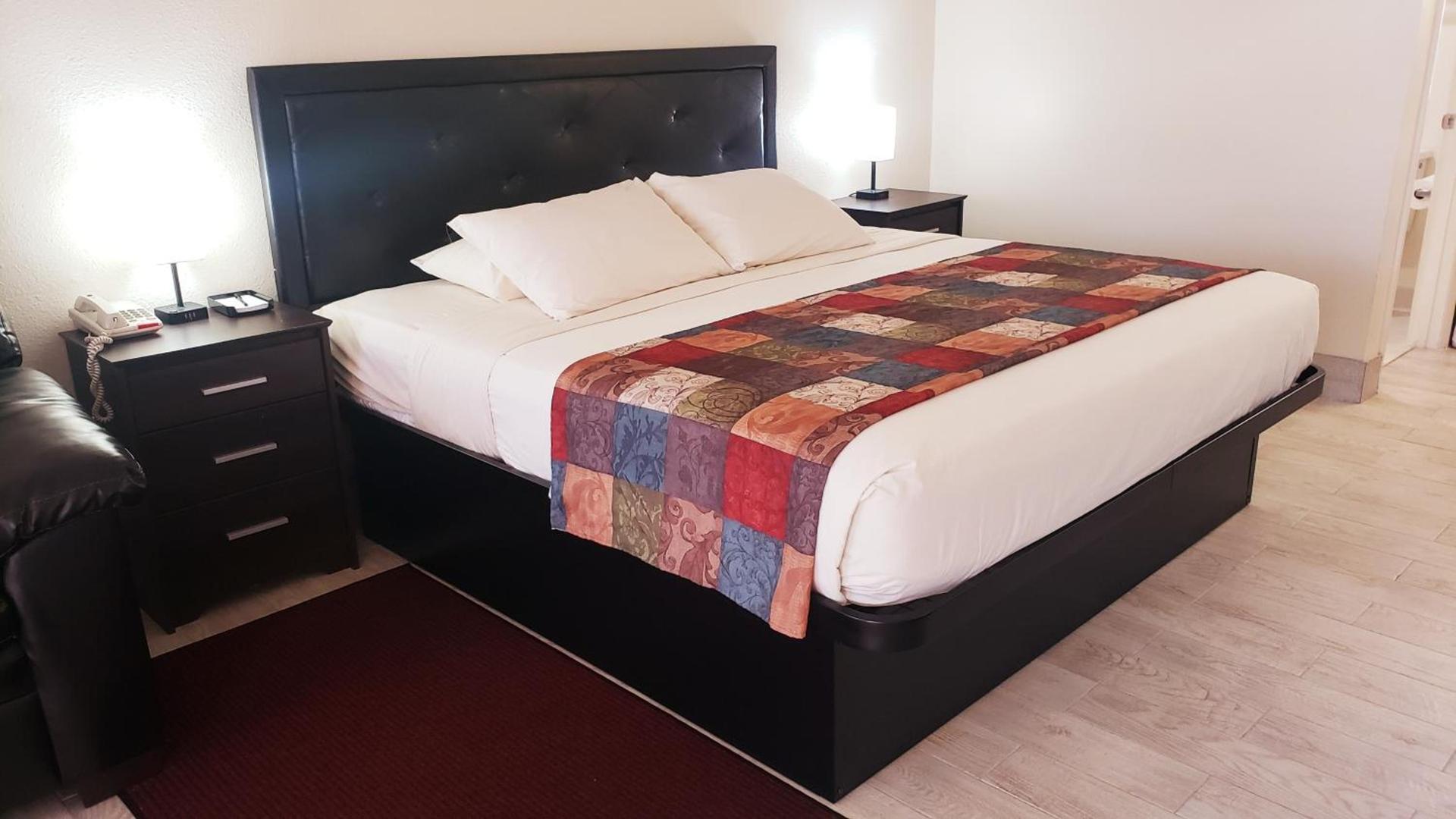 Simple Rewards Inn photo 59