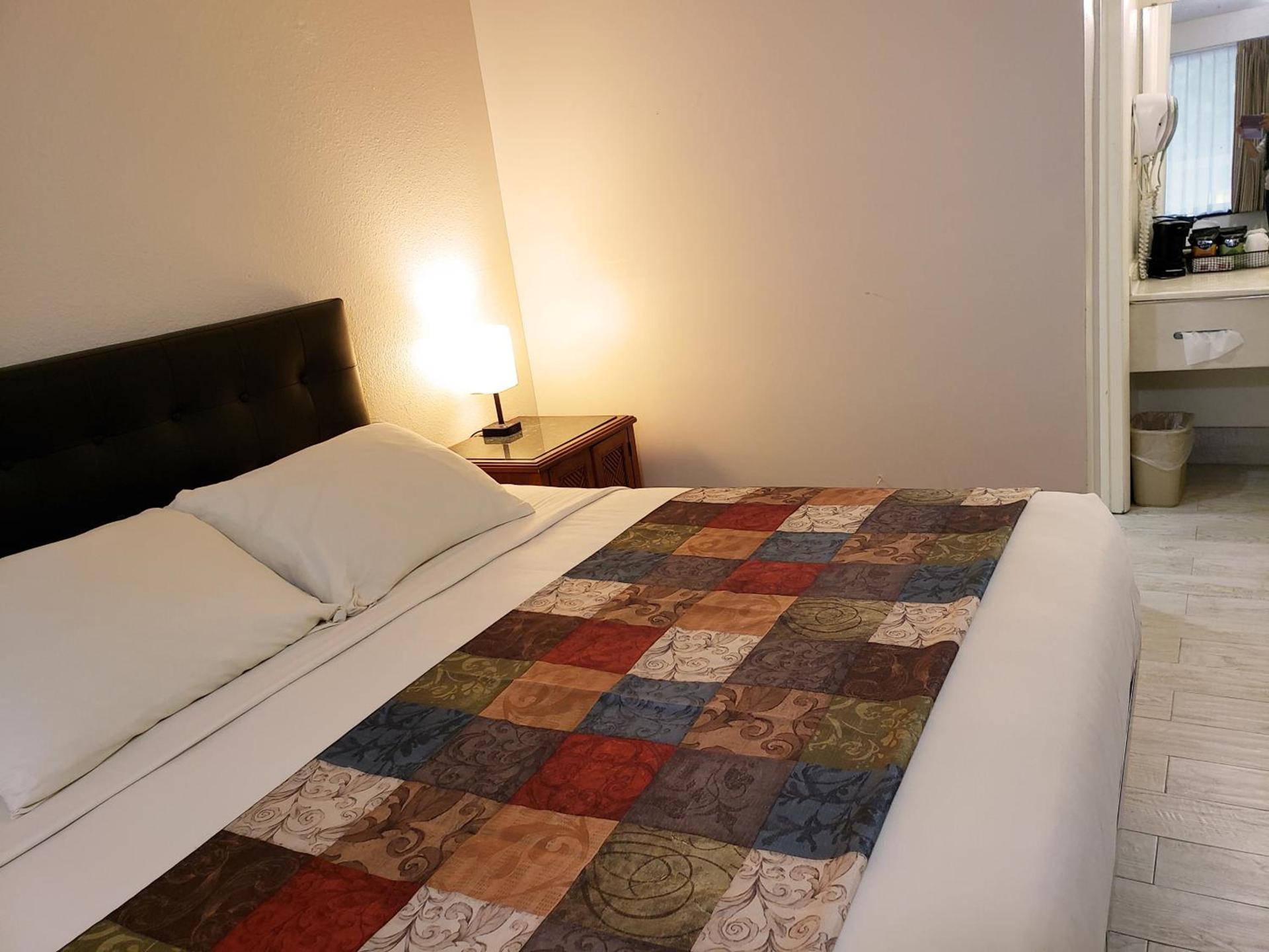 Simple Rewards Inn photo 51