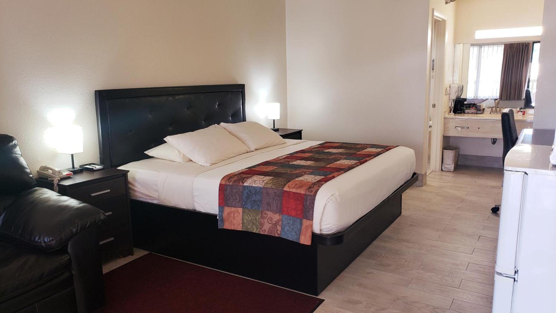 Simple Rewards Inn photo 49