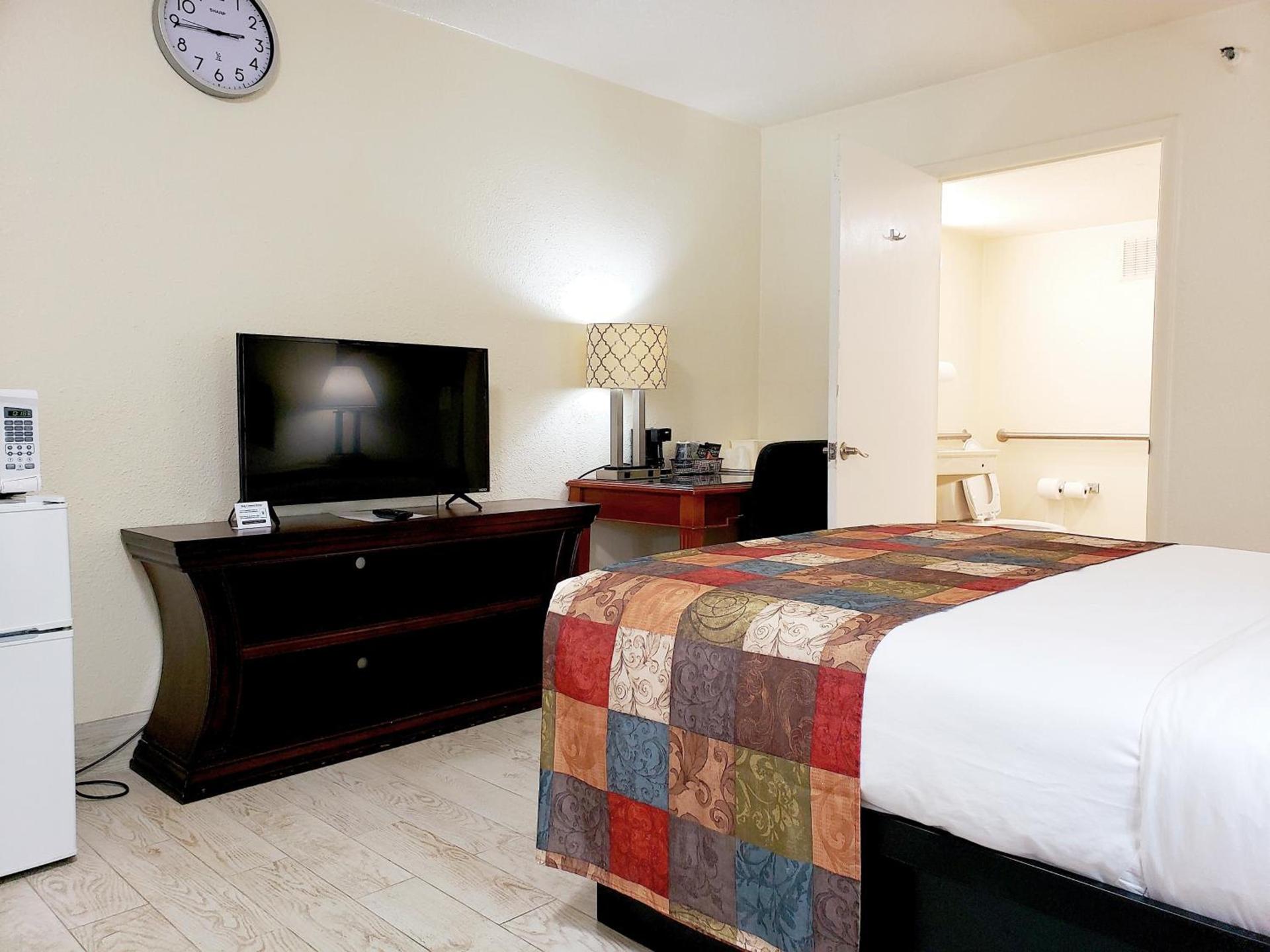 Simple Rewards Inn photo 52