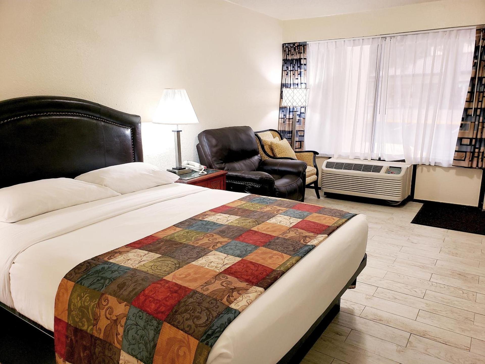 Simple Rewards Inn photo 42