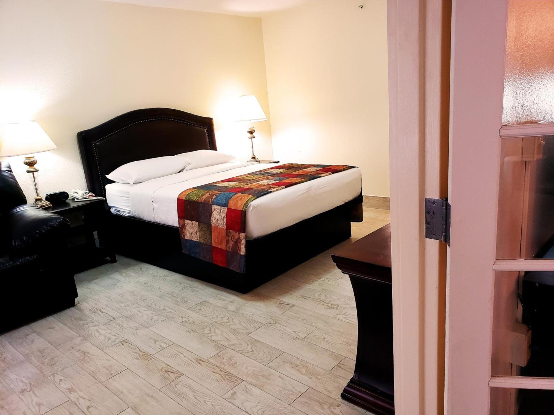 Simple Rewards Inn photo 29