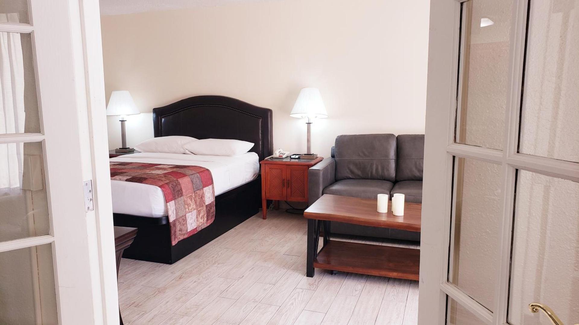 Simple Rewards Inn photo 30