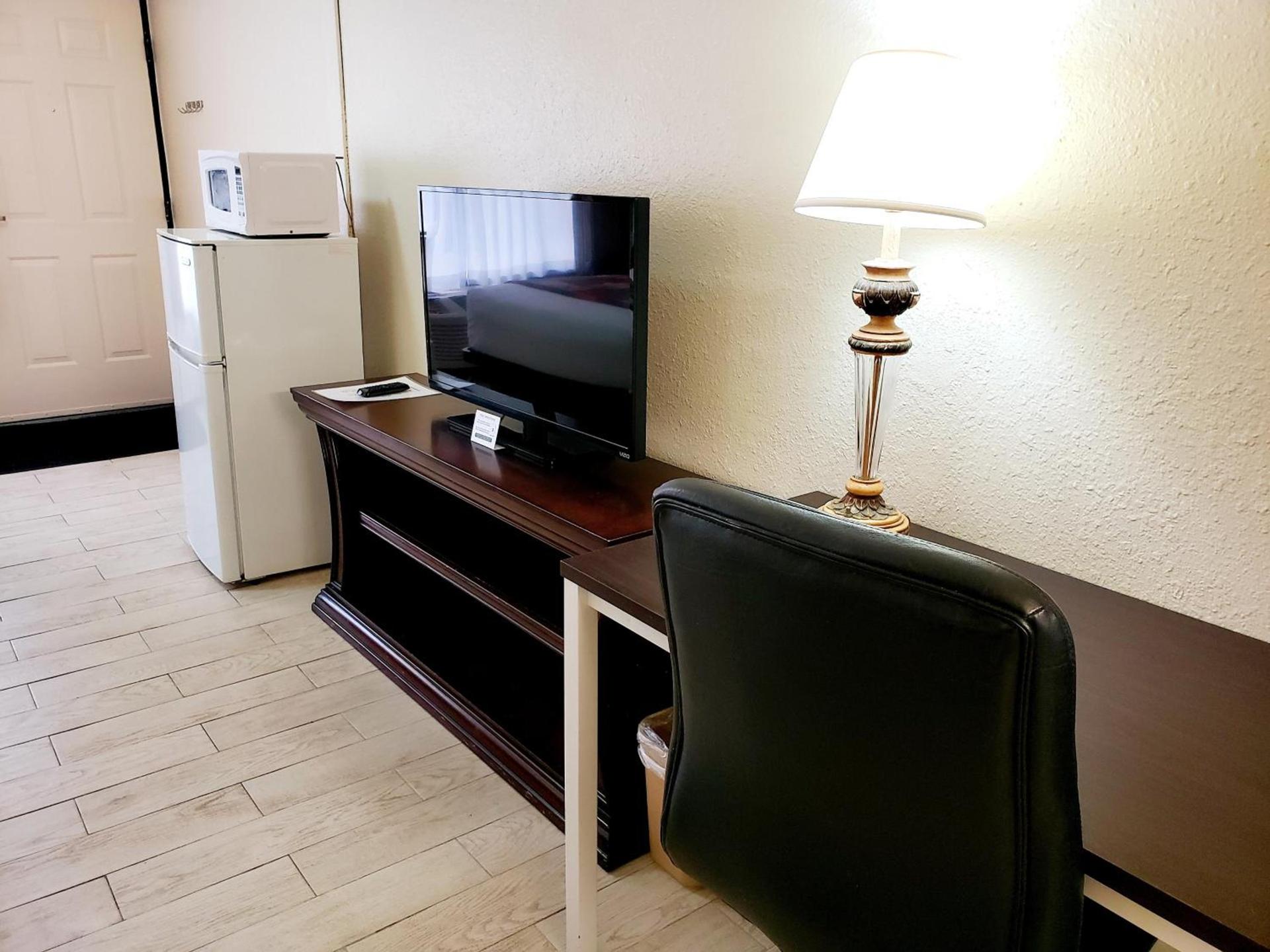 Simple Rewards Inn photo 21