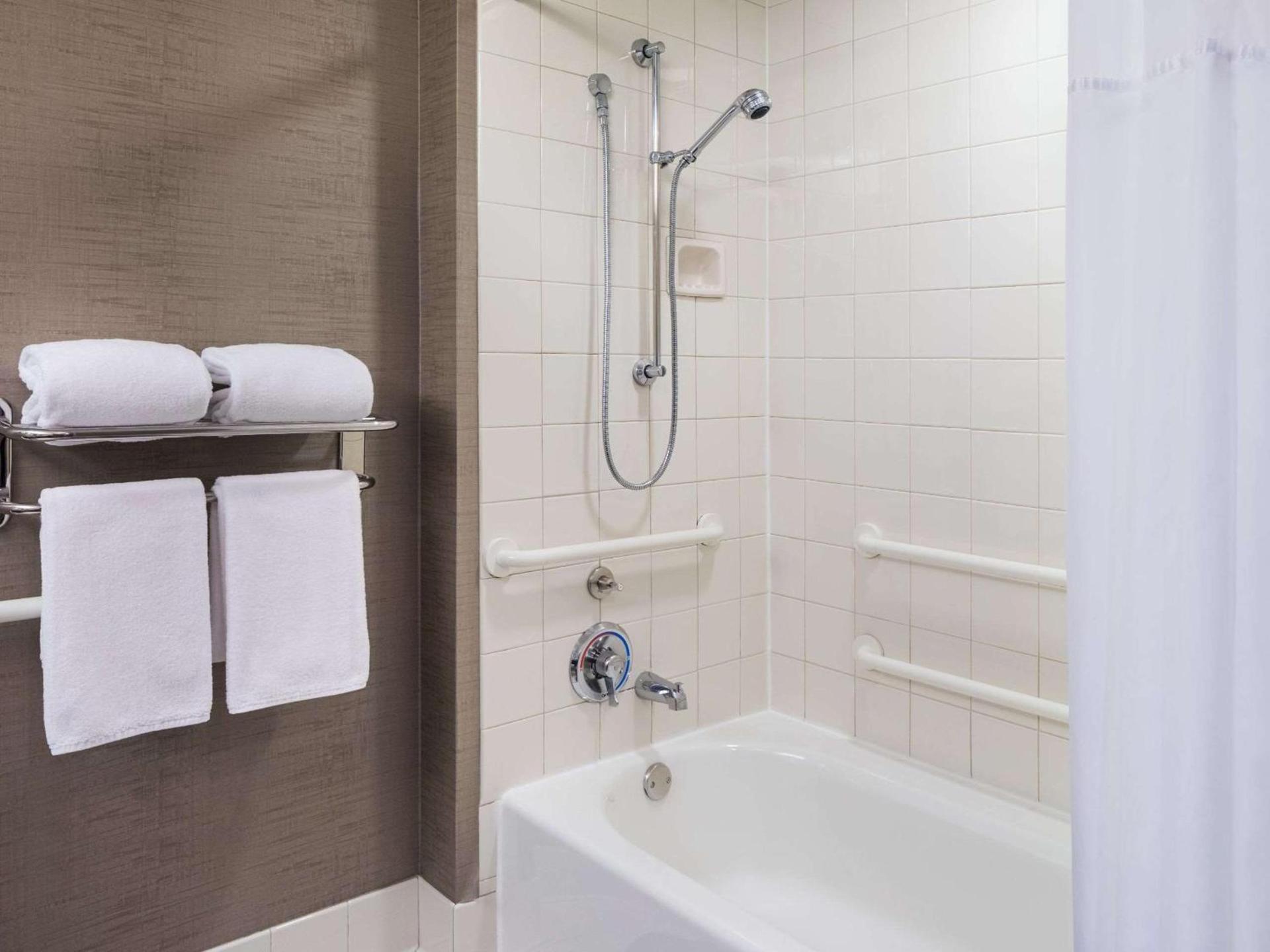 Hyatt Centric Chicago Ohare photo 29