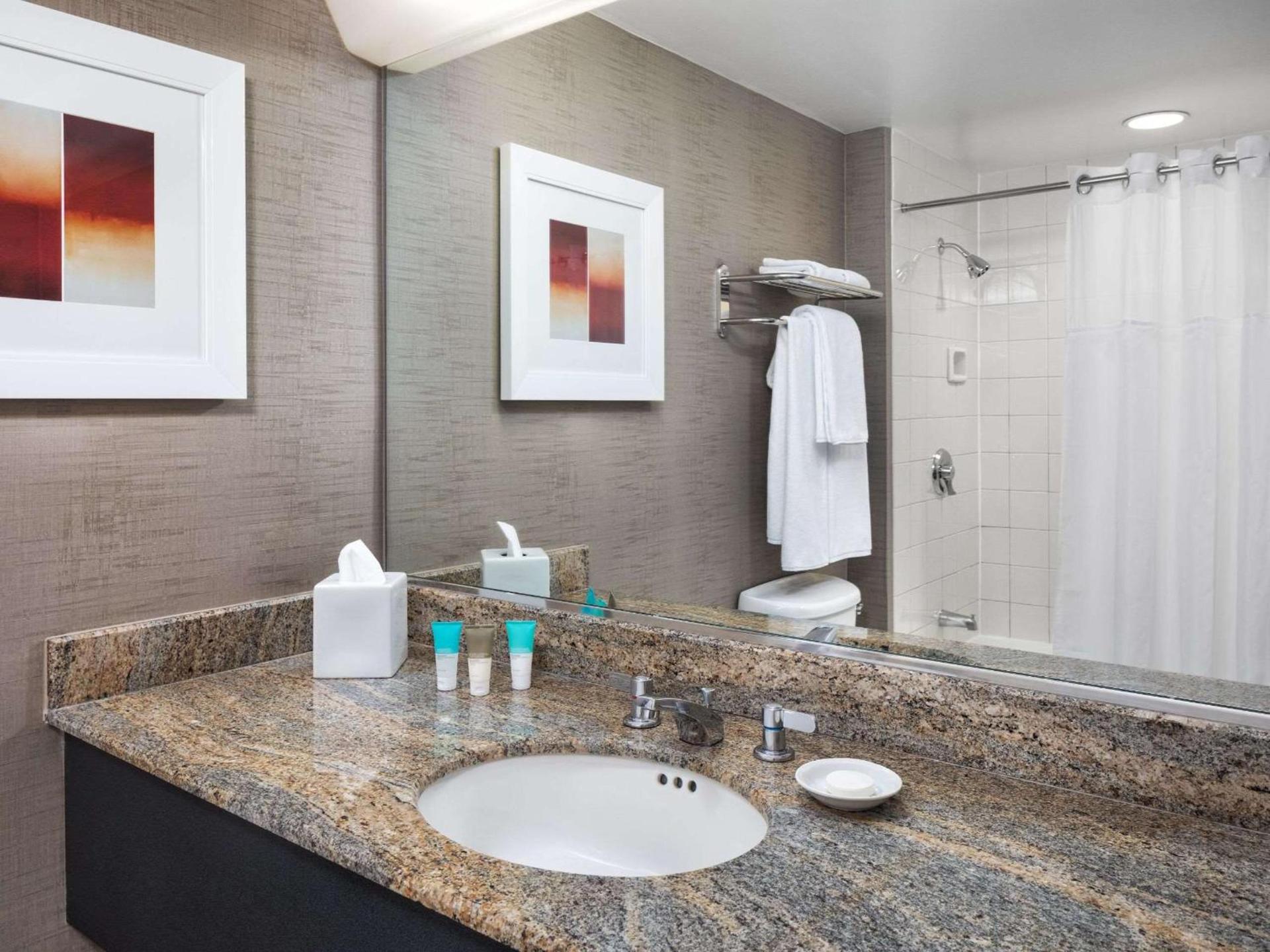 Hyatt Centric Chicago Ohare photo 22