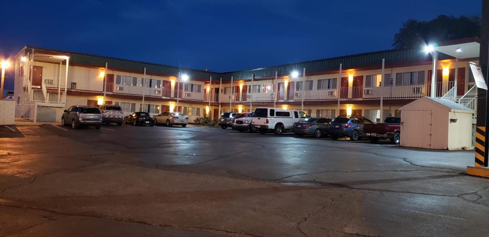 Stagecoach Motel photo 3