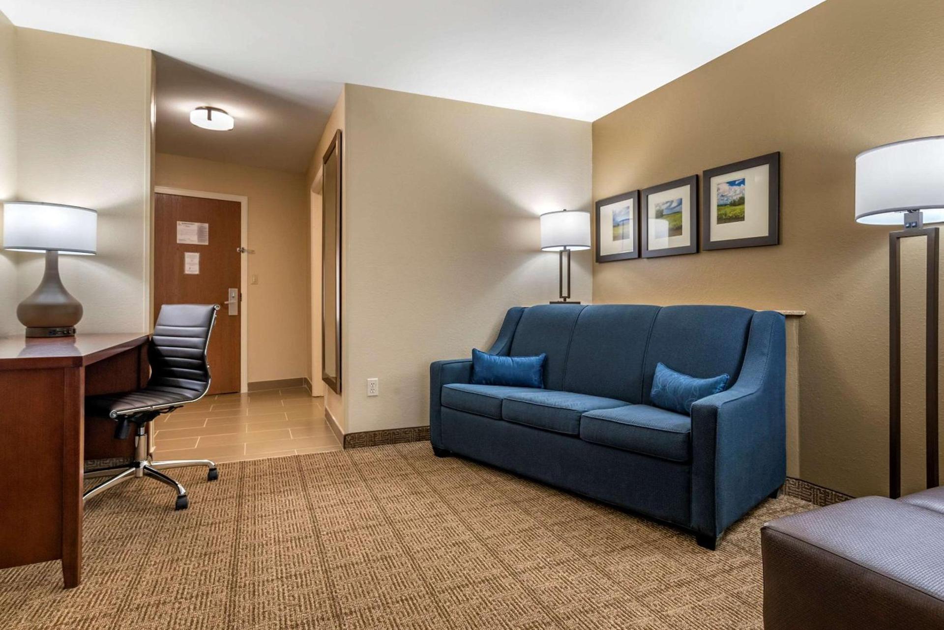 Comfort Suites Niceville Near Eglin Air Force Base photo 31