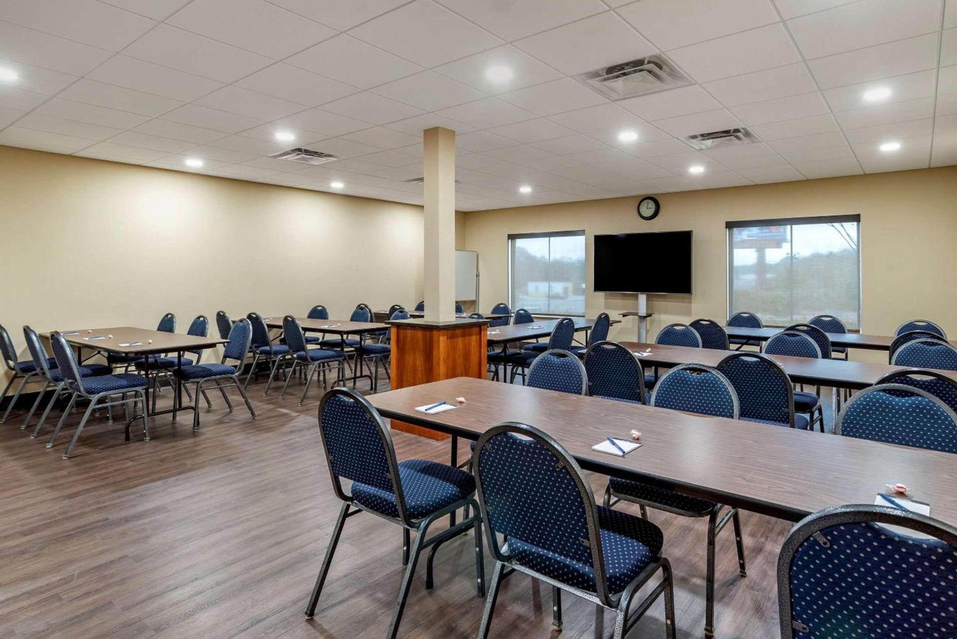 Comfort Suites Niceville Near Eglin Air Force Base photo 27