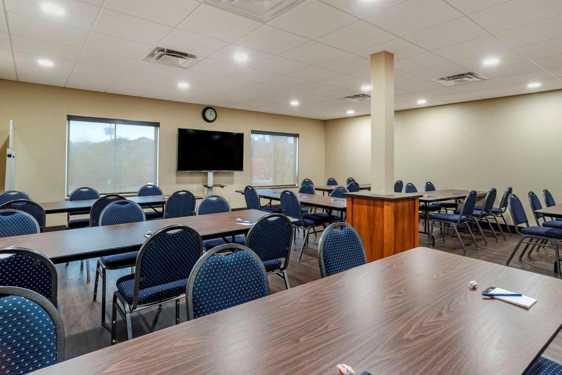 Comfort Suites Niceville Near Eglin Air Force Base photo 25
