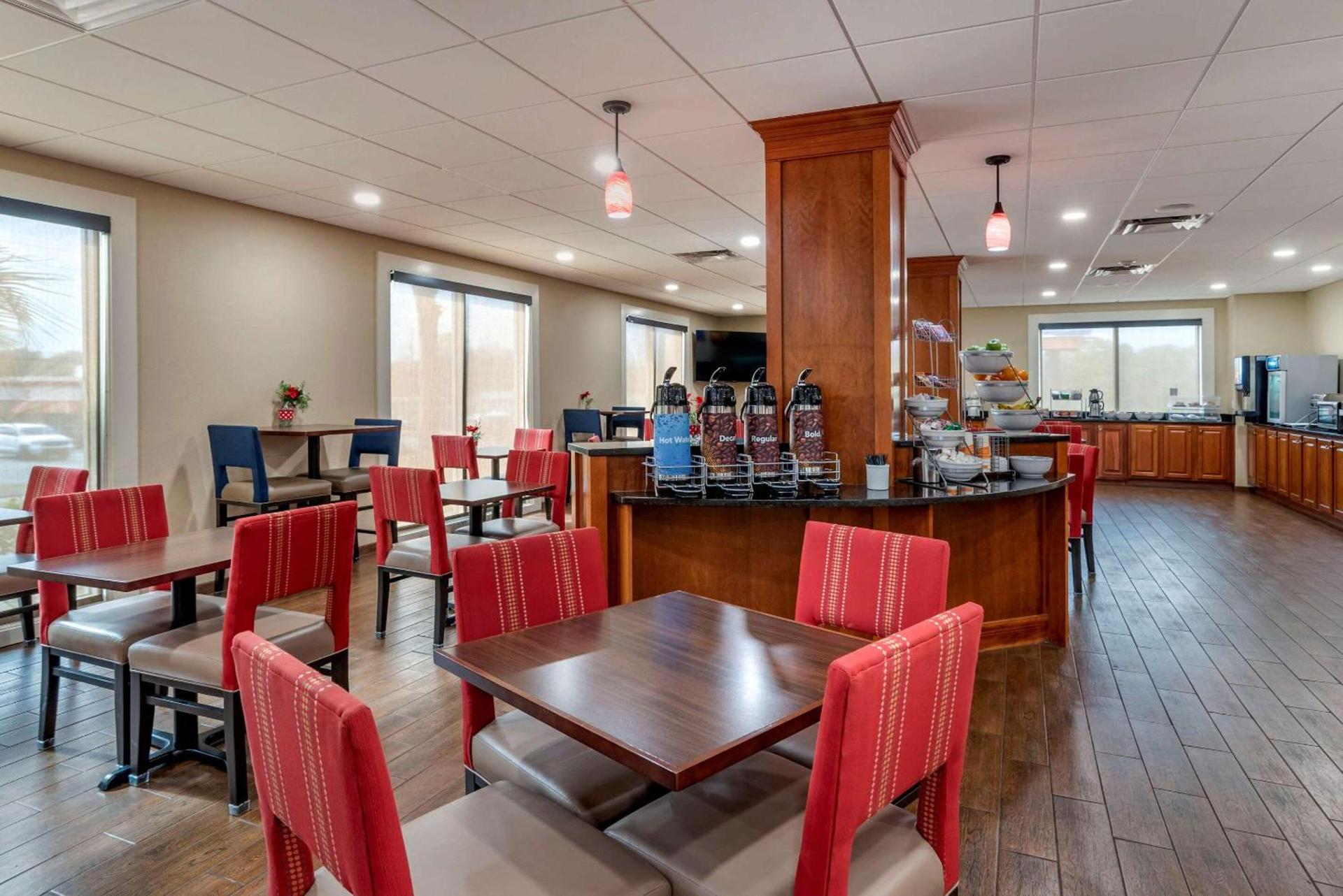 Comfort Suites Niceville Near Eglin Air Force Base photo 19