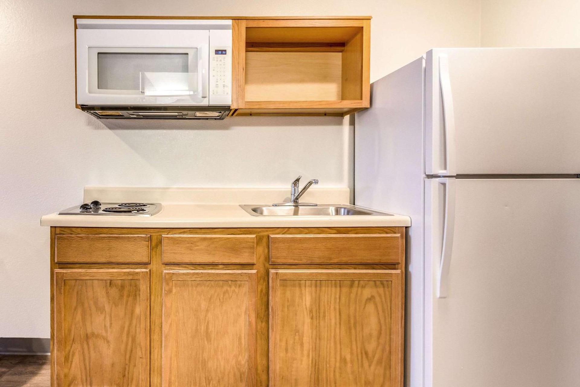 WoodSpring Suites Houston Baytown photo 13