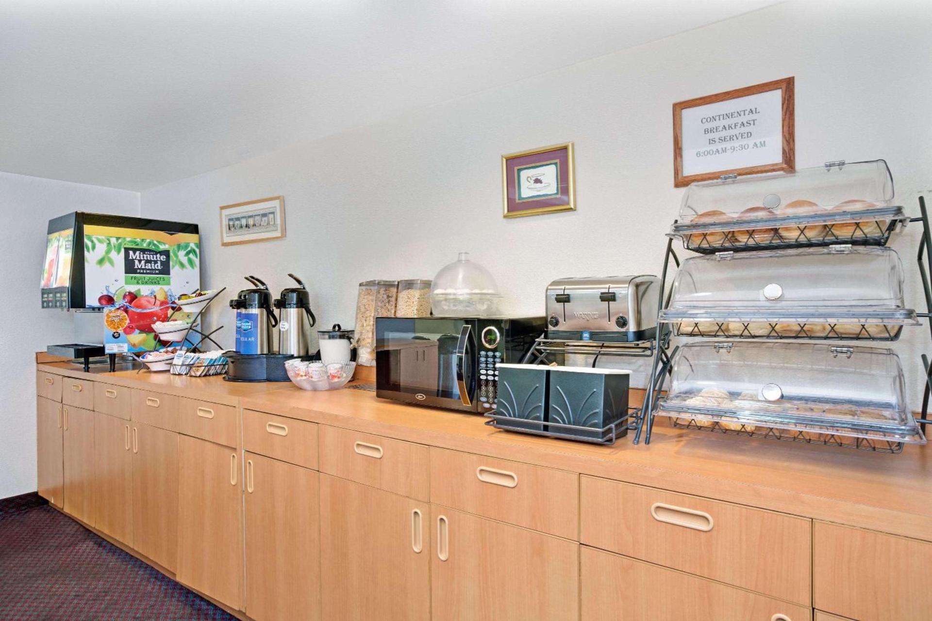 Microtel Inn & Suites, Morgan Hill photo 16
