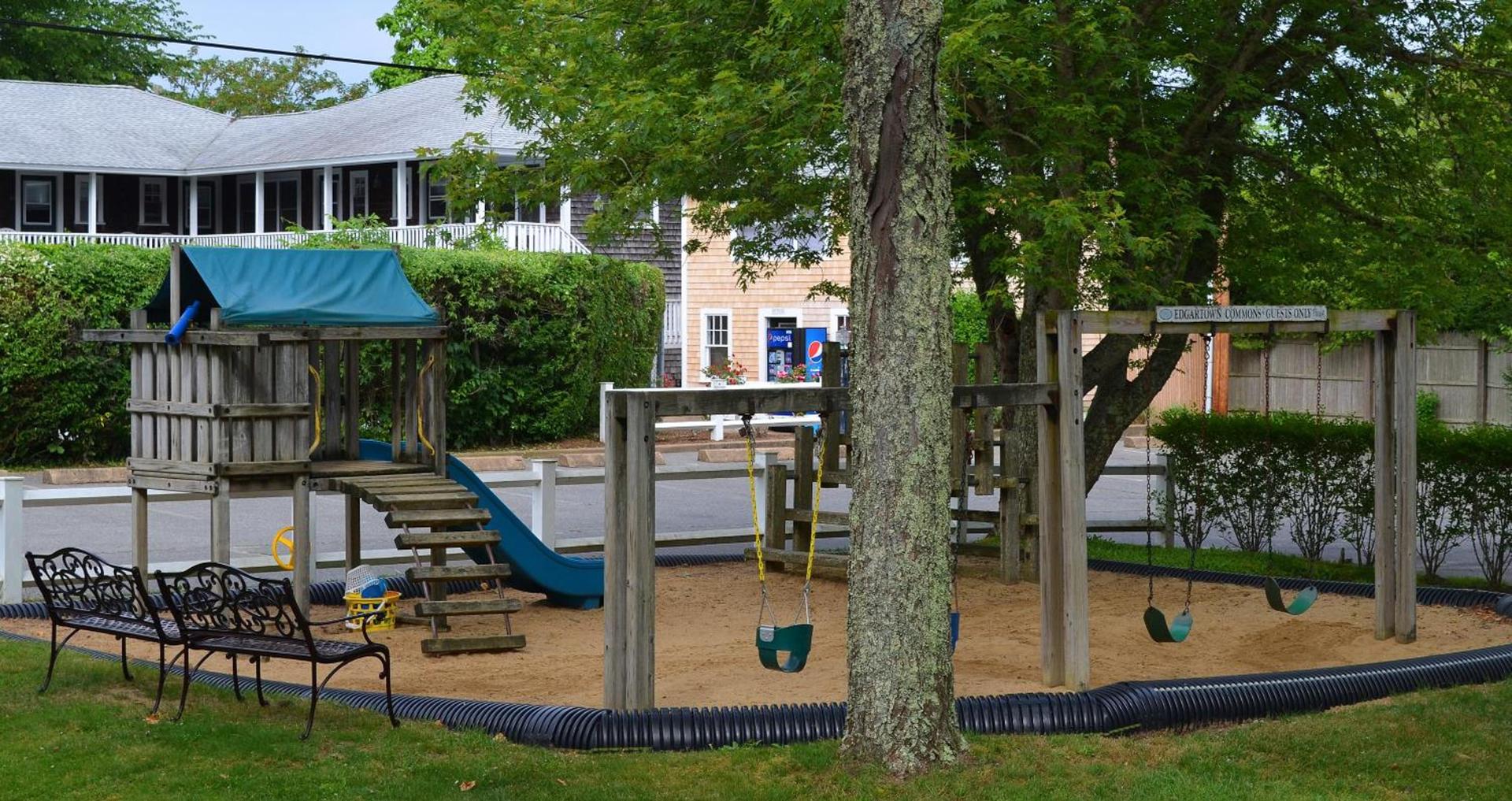 Edgartown Commons photo 13
