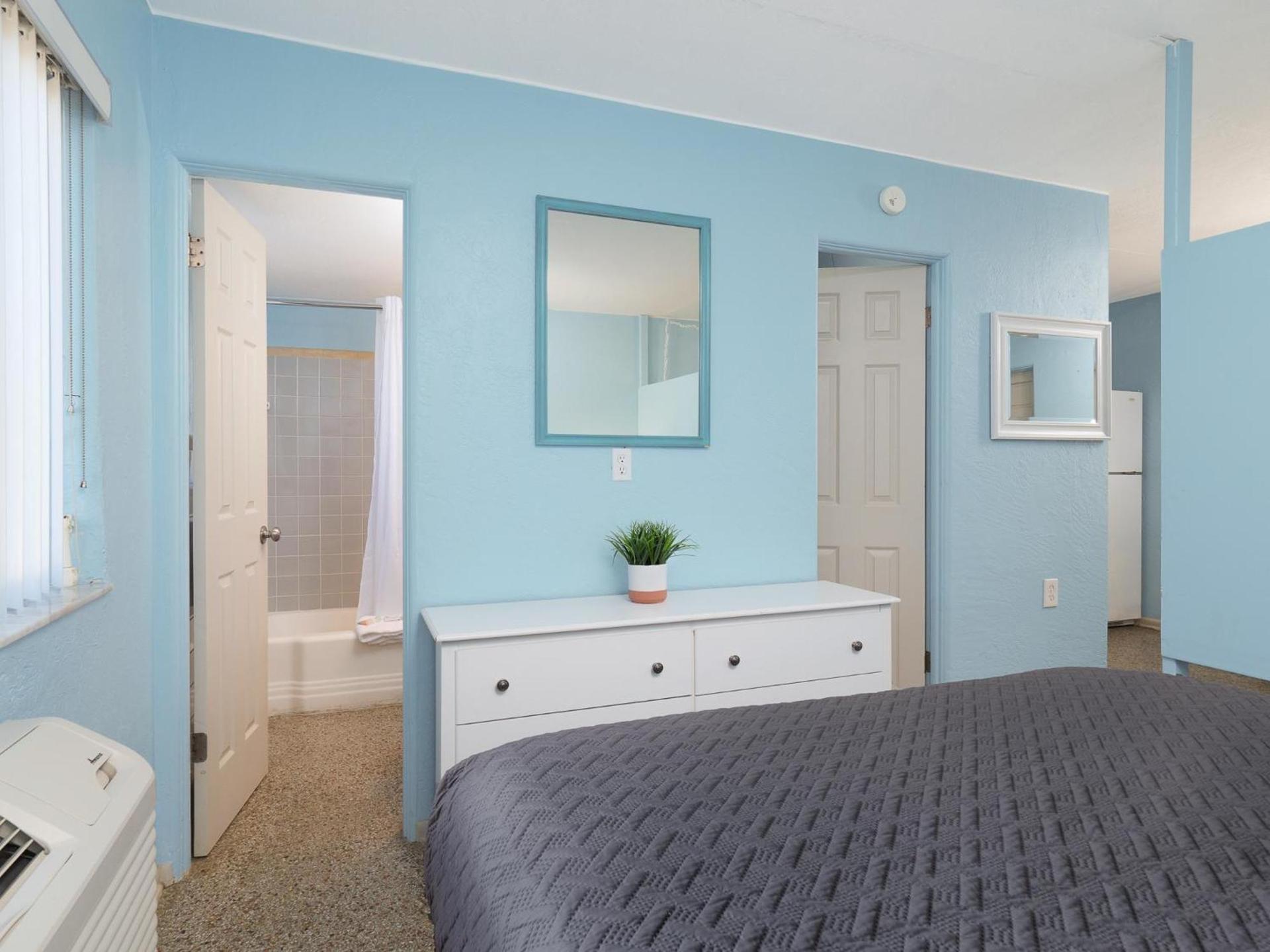 South Beach Inn - Cocoa Beach photo 11