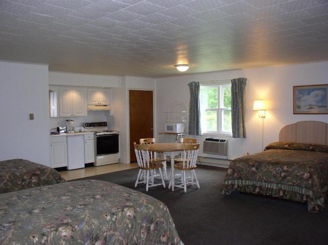 Birchwood inn photo 10