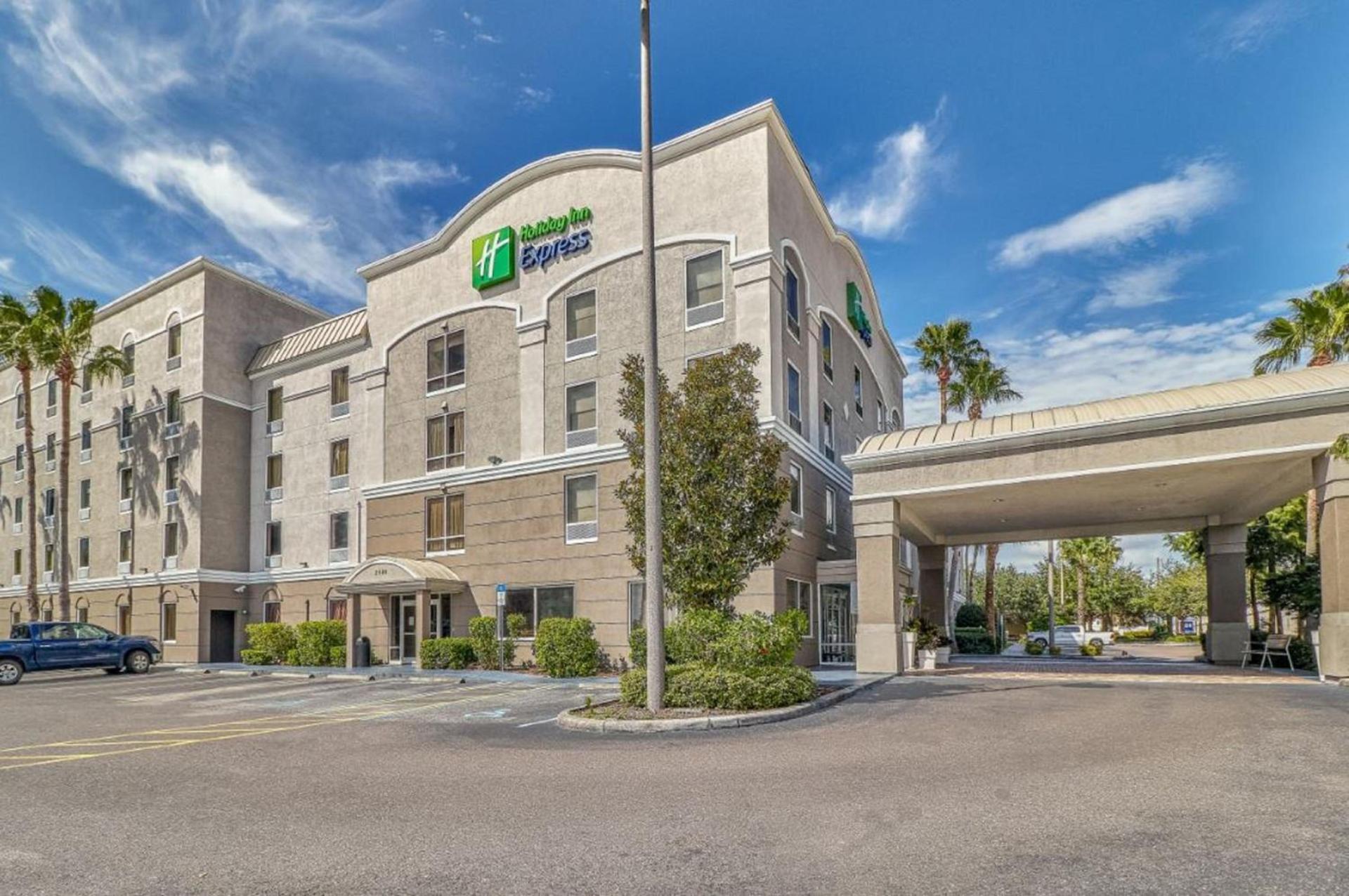 Holiday Inn Express Hotel & Suites Clearwater US 19 North by IHG — hotel in Clearwater
