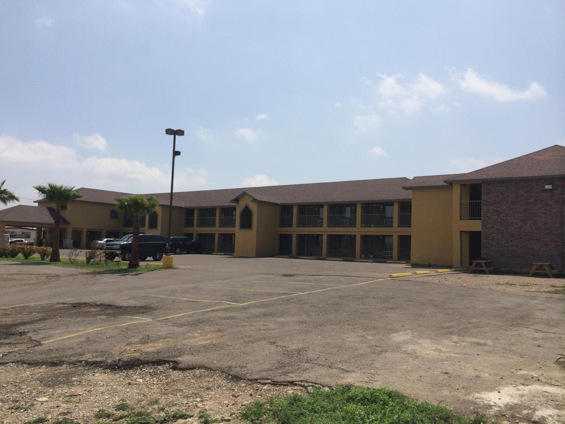 Country Hill Inn & Suite Eagle Pass photo 17