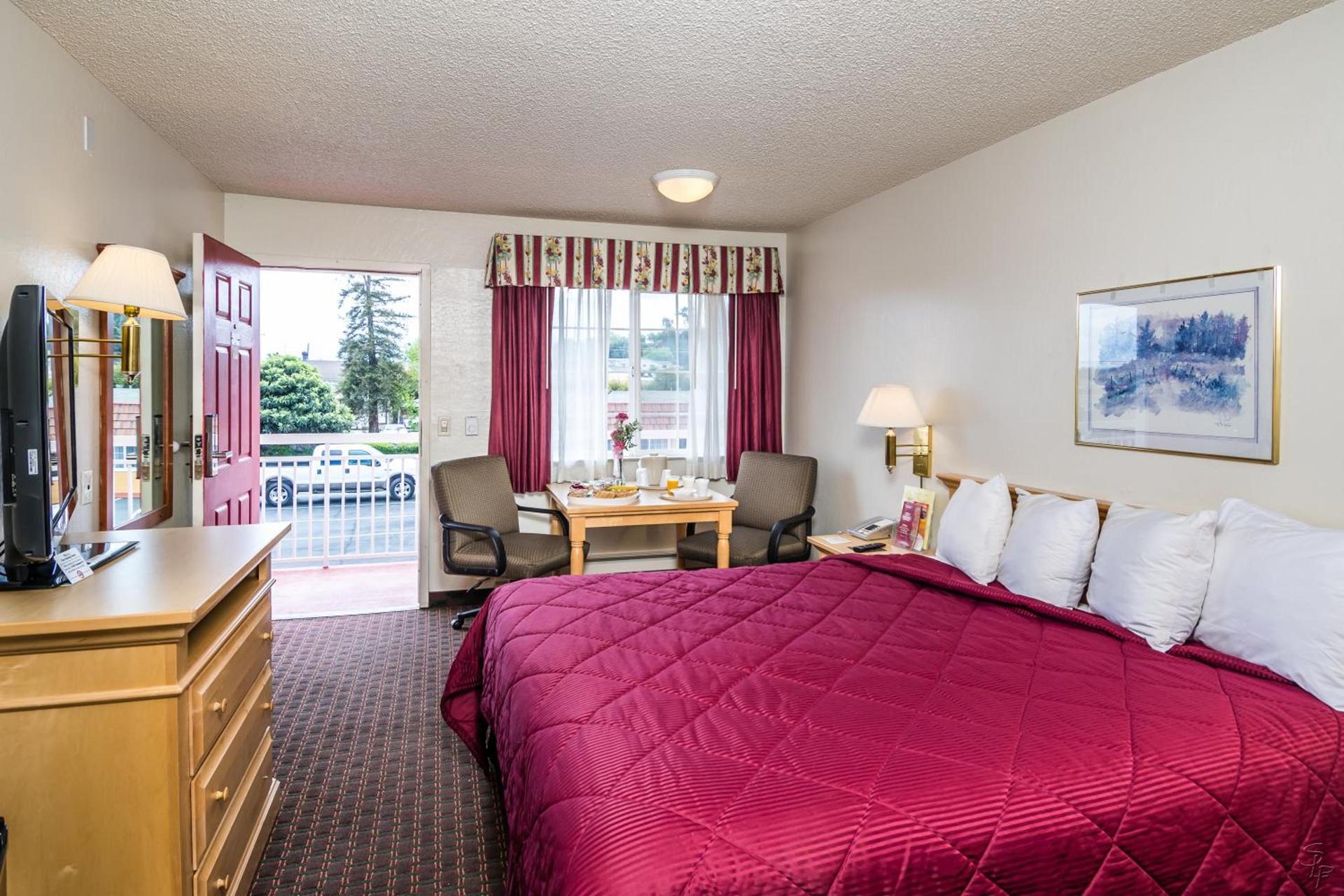 Hollister Inn photo 7