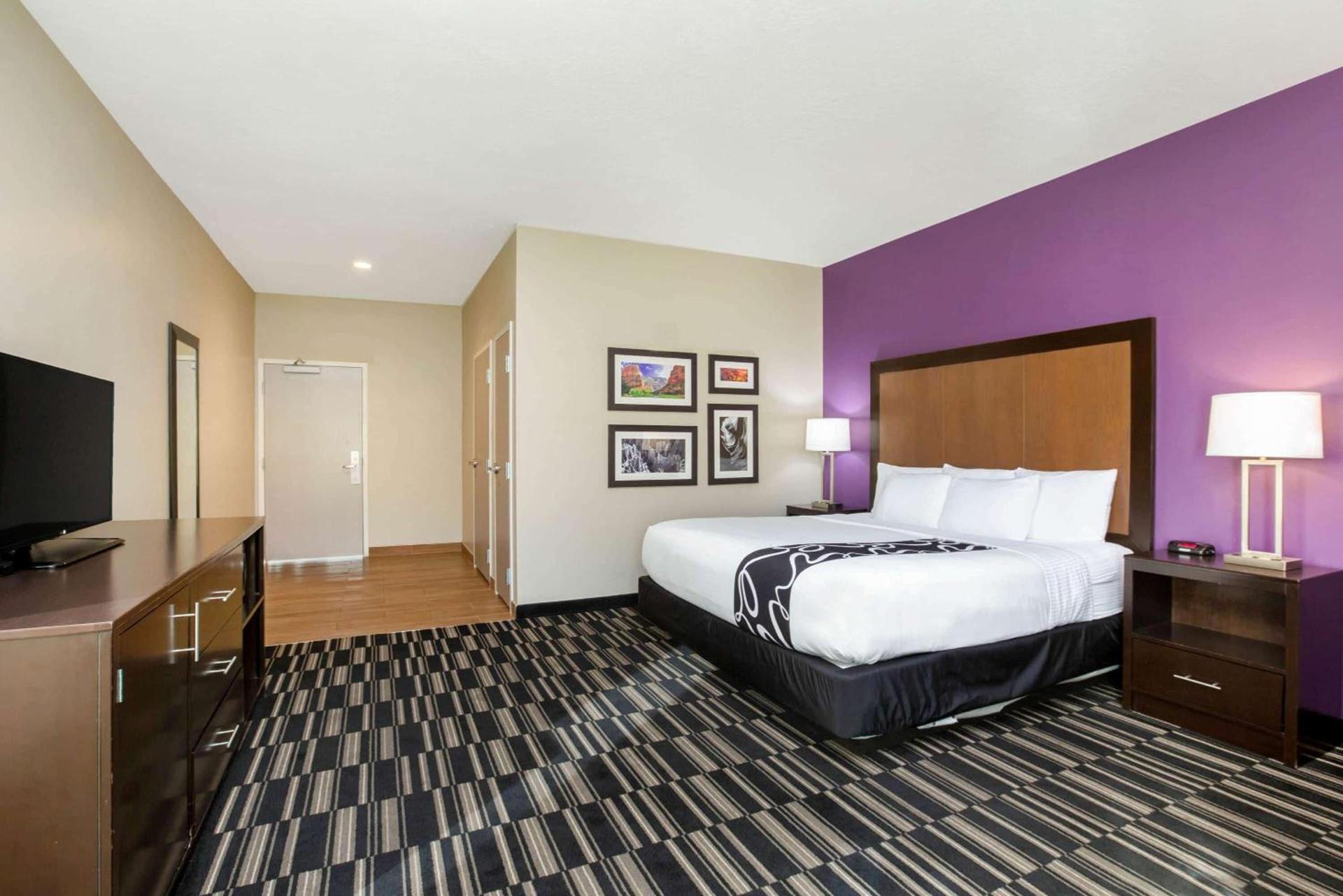La Quinta by Wyndham Cedar City photo 12