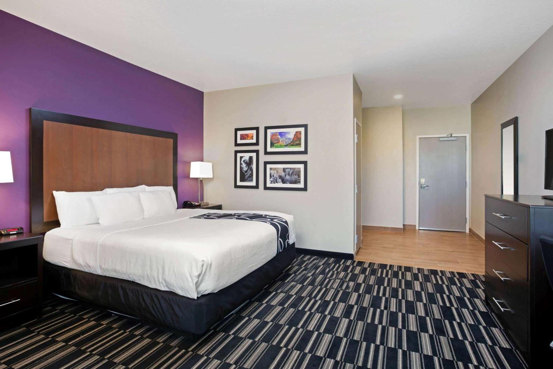 La Quinta by Wyndham Cedar City photo 22
