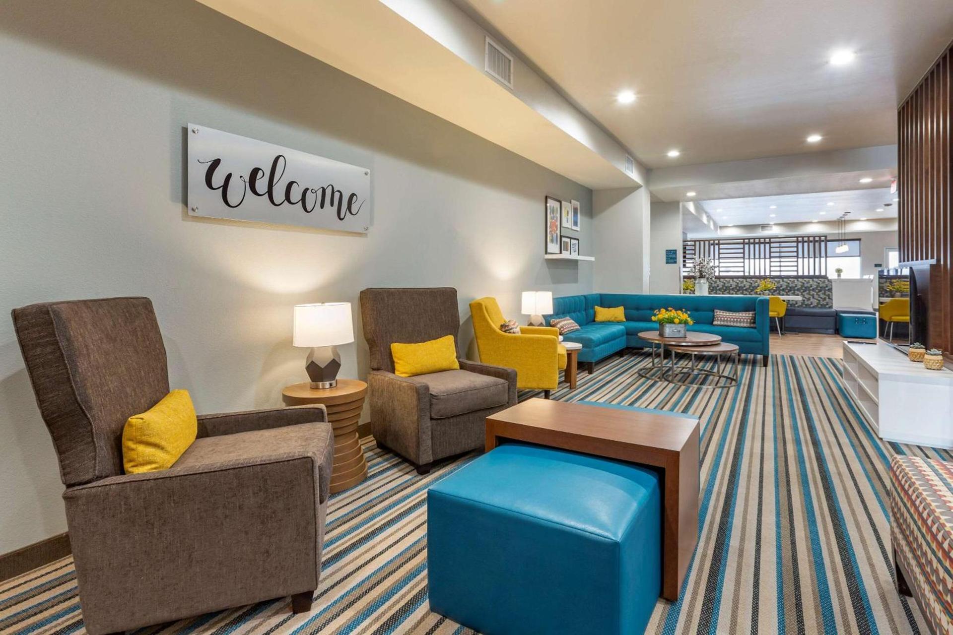 MainStay Suites Carlsbad South photo 2