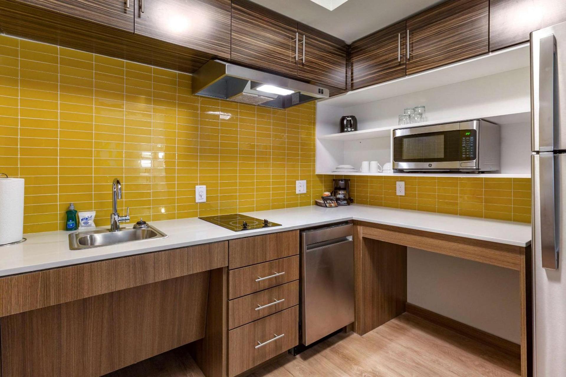 MainStay Suites Carlsbad South photo 15