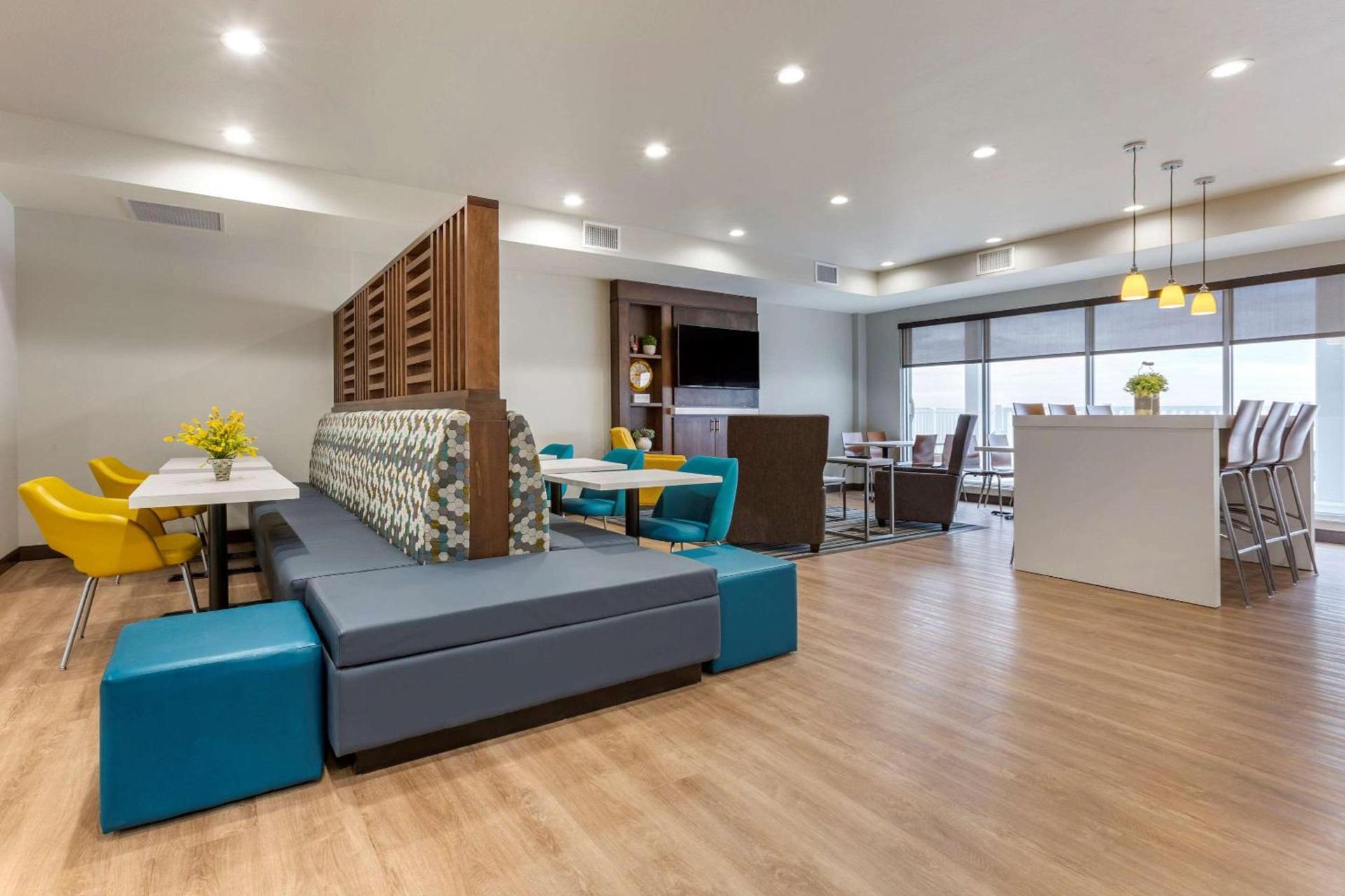 MainStay Suites Carlsbad South photo 22