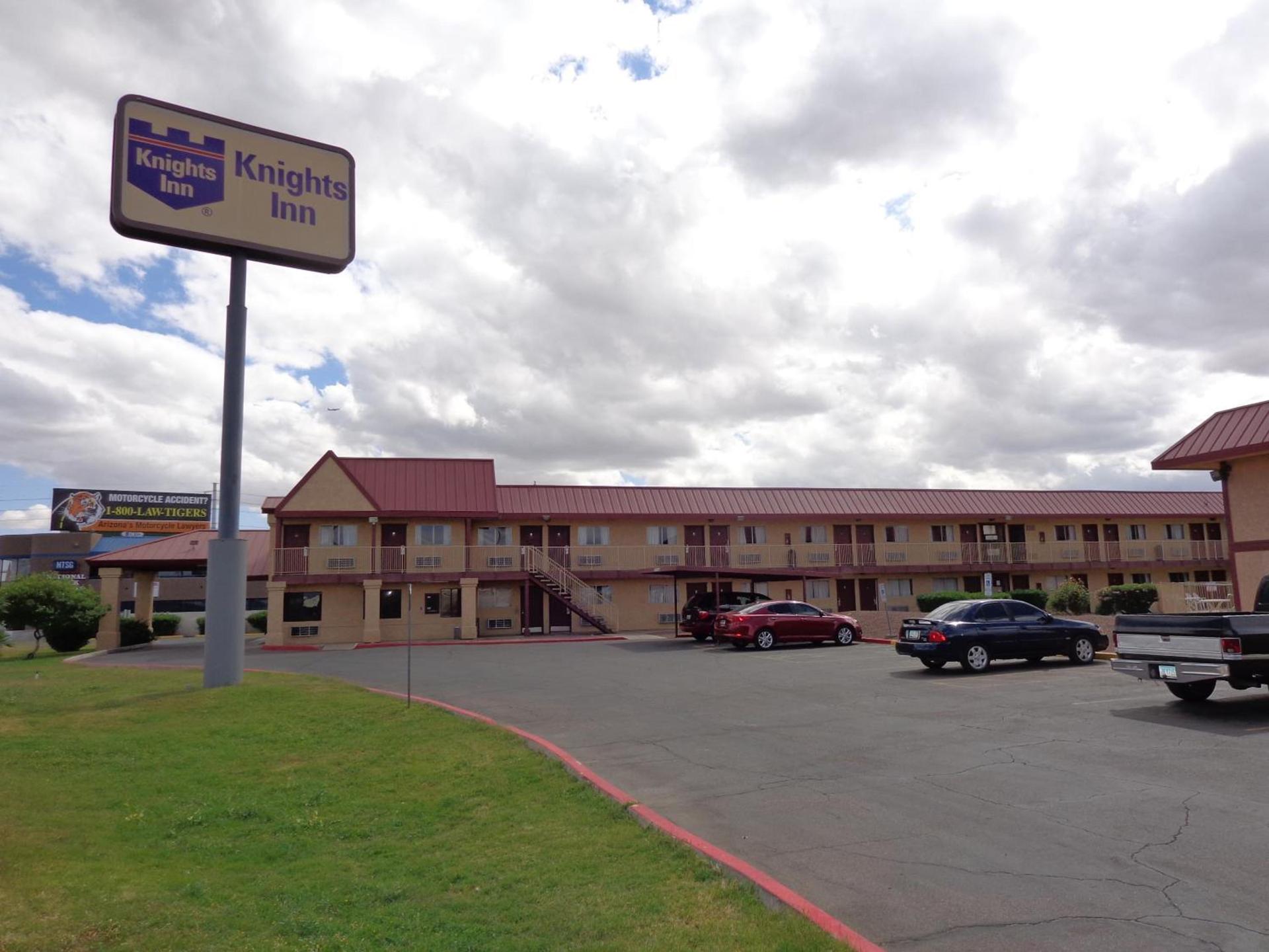 Knights Inn Phoenix at N Black Canyon Hwy photo 1