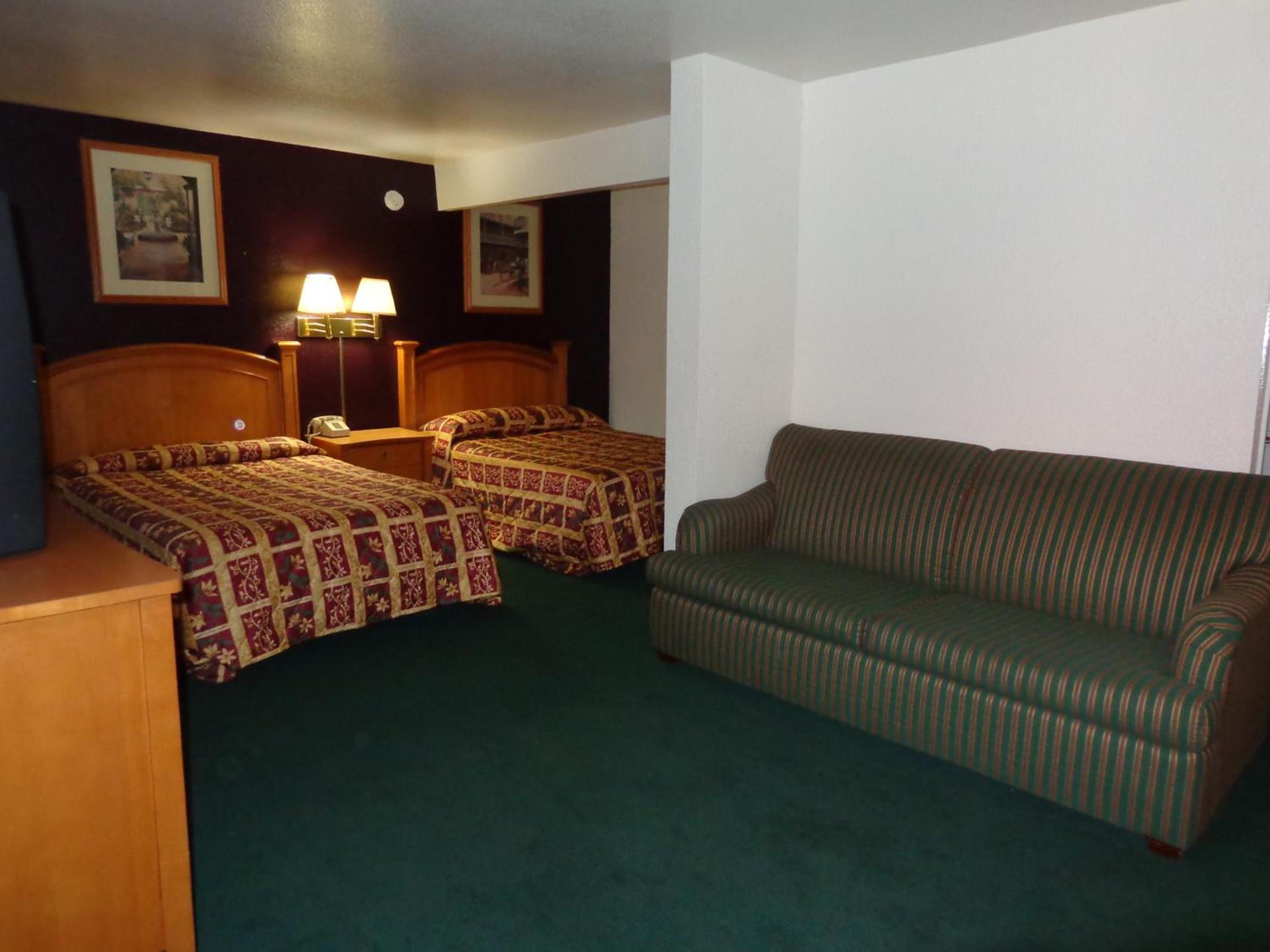 Knights Inn Phoenix at N Black Canyon Hwy photo 4