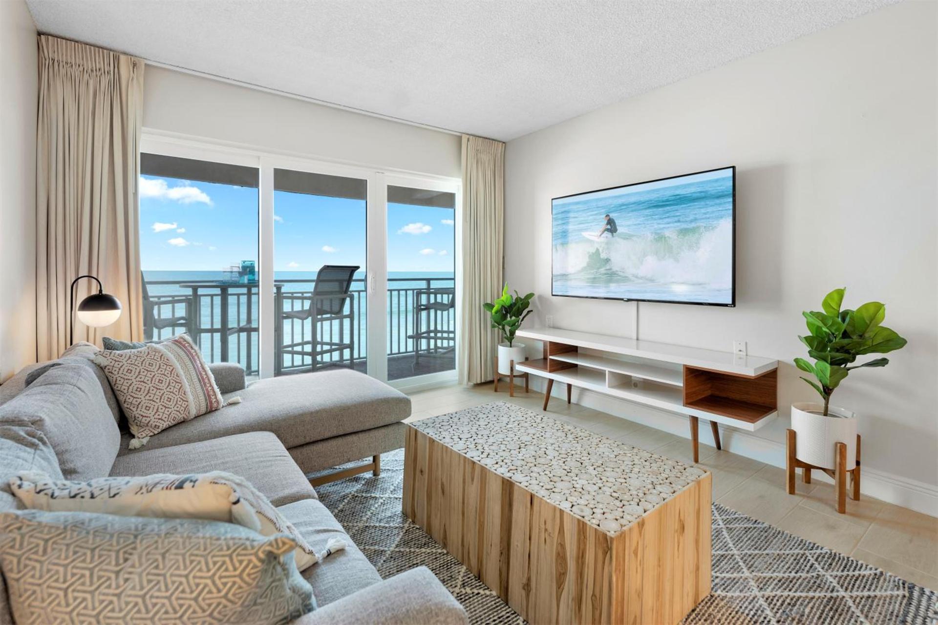 Paradise Beach Club - Oceanfront and Penthouse photo 9