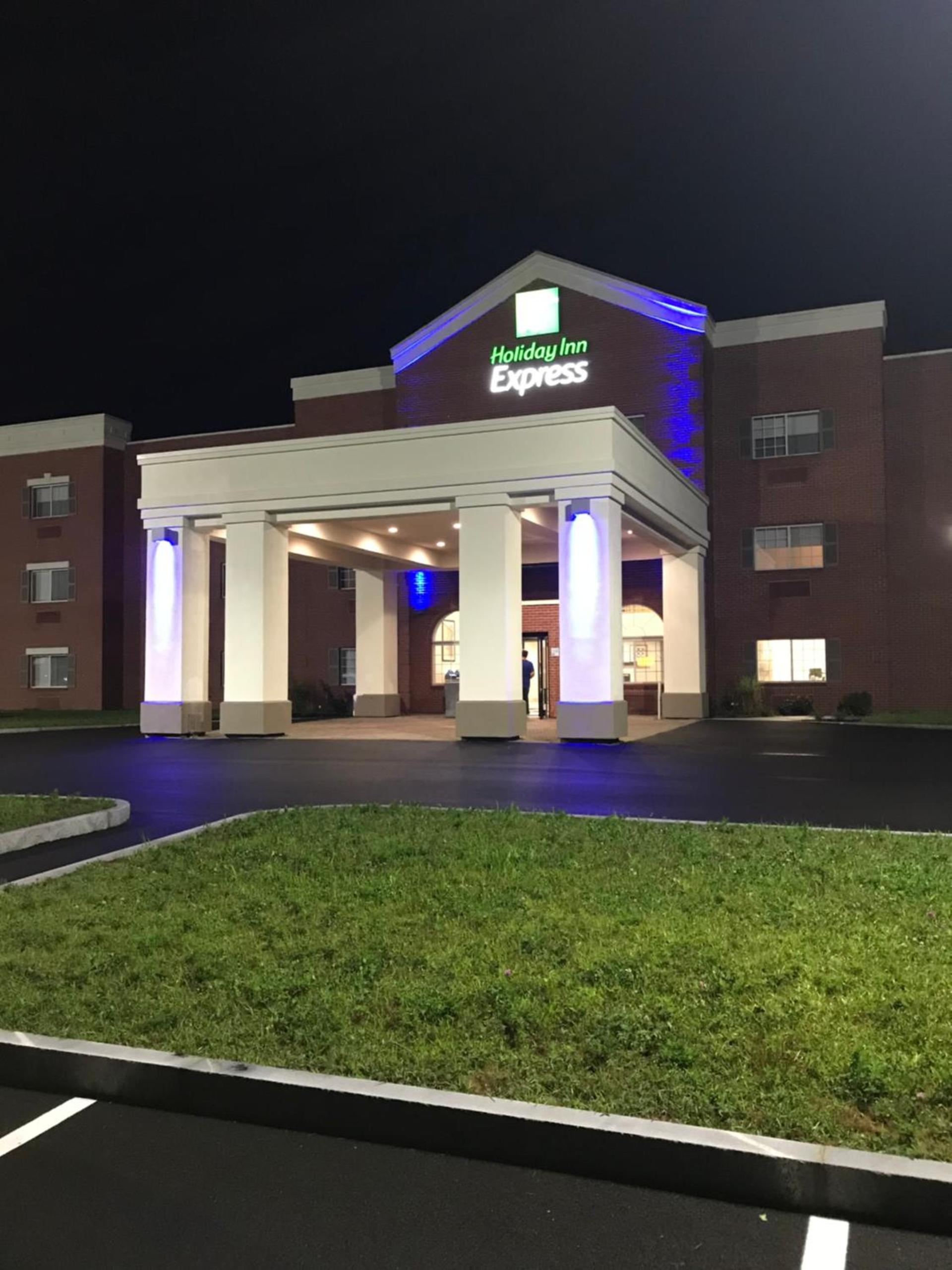 Holiday Inn Express - Canton by IHG photo 7